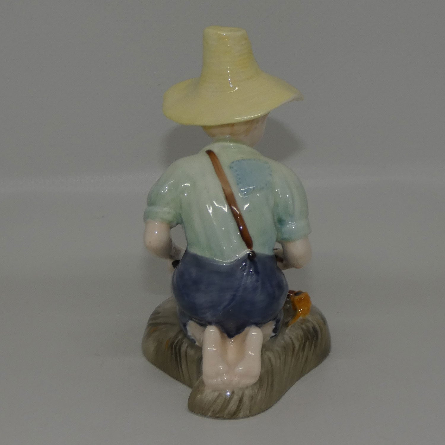 hn2128-royal-doulton-figure-river-boy