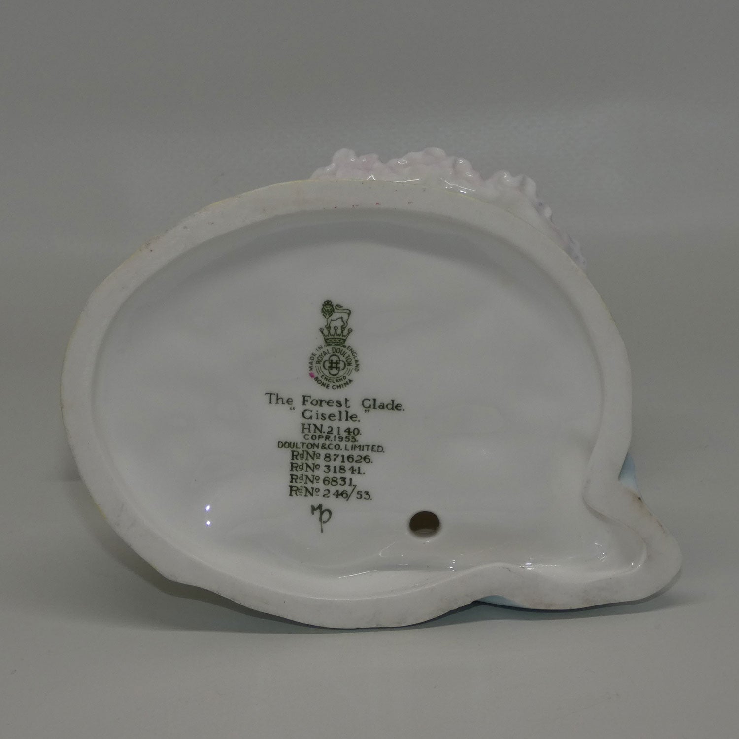 hn2140-royal-doulton-figure-giselle-the-forest-glade