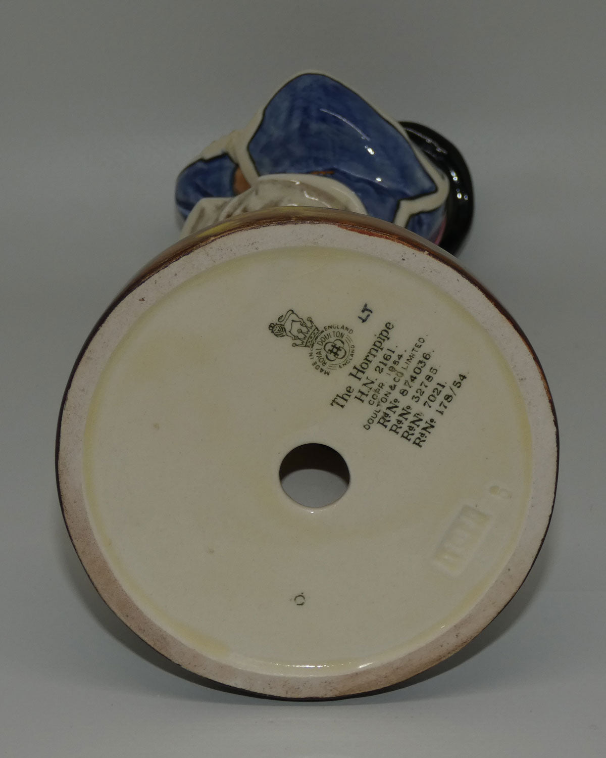 hn2161-royal-doulton-figure-the-hornpipe