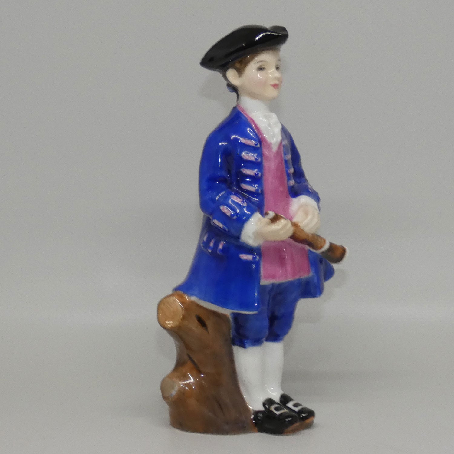 hn2183-royal-doulton-figure-boy-from-williamsburg