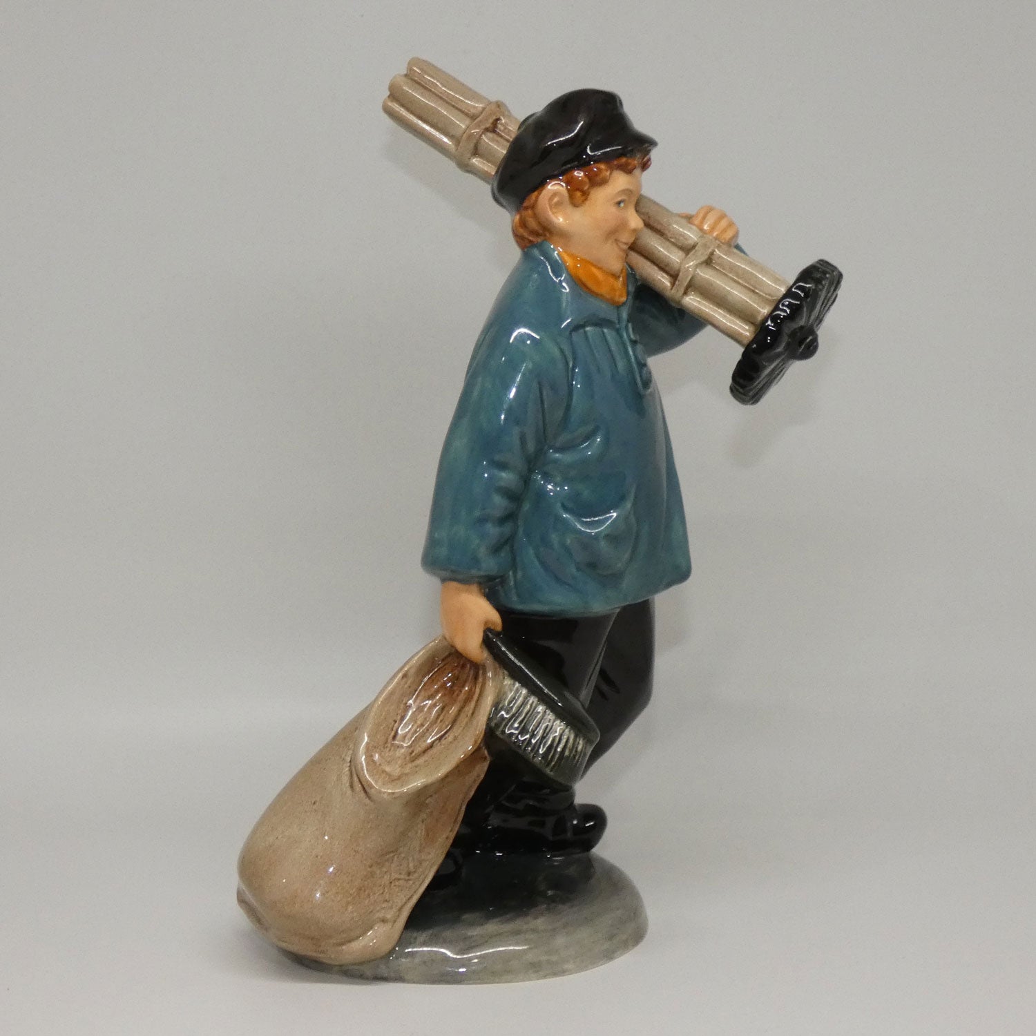 hn2205-royal-doulton-figure-master-sweep