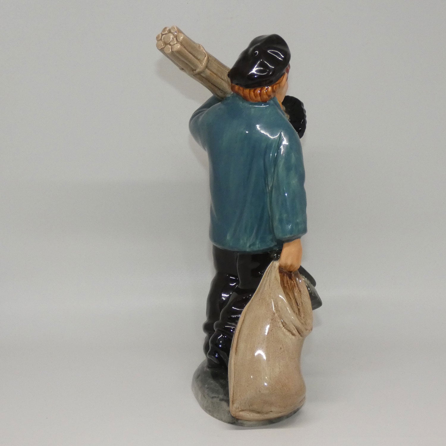 hn2205-royal-doulton-figure-master-sweep