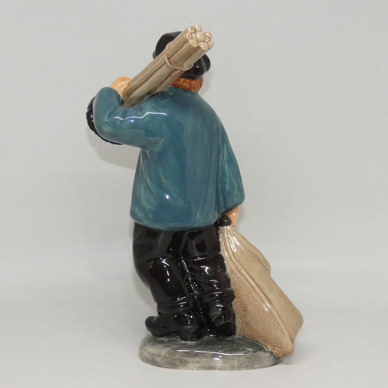 hn2205-royal-doulton-figure-master-sweep