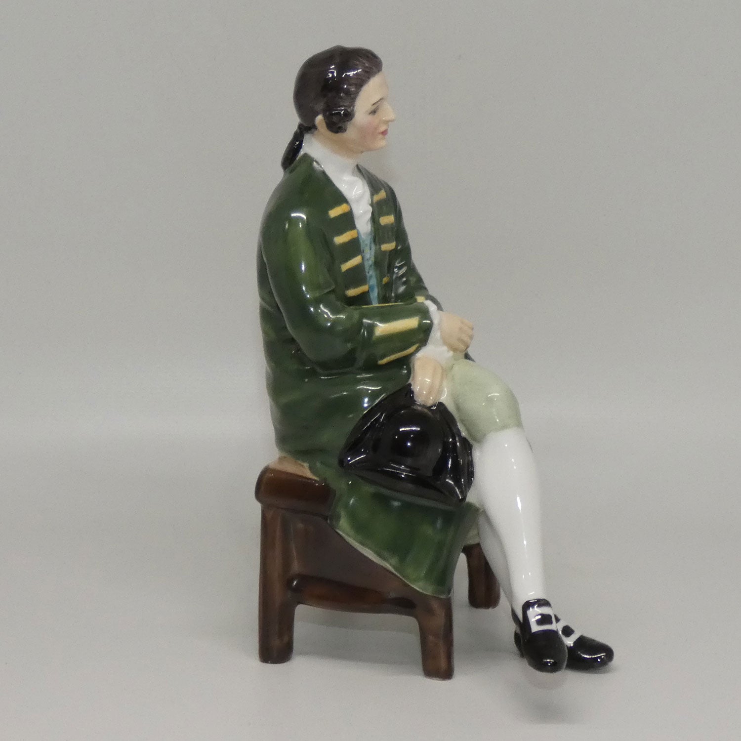 hn2227-royal-doulton-figure-gentleman-from-williamsburg