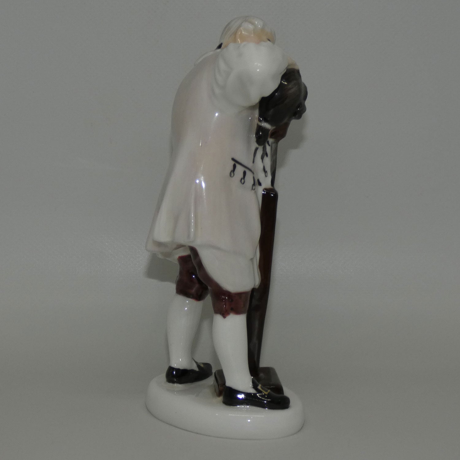 HN2239 Royal Doulton figure Wigmaker of Williamsburg
