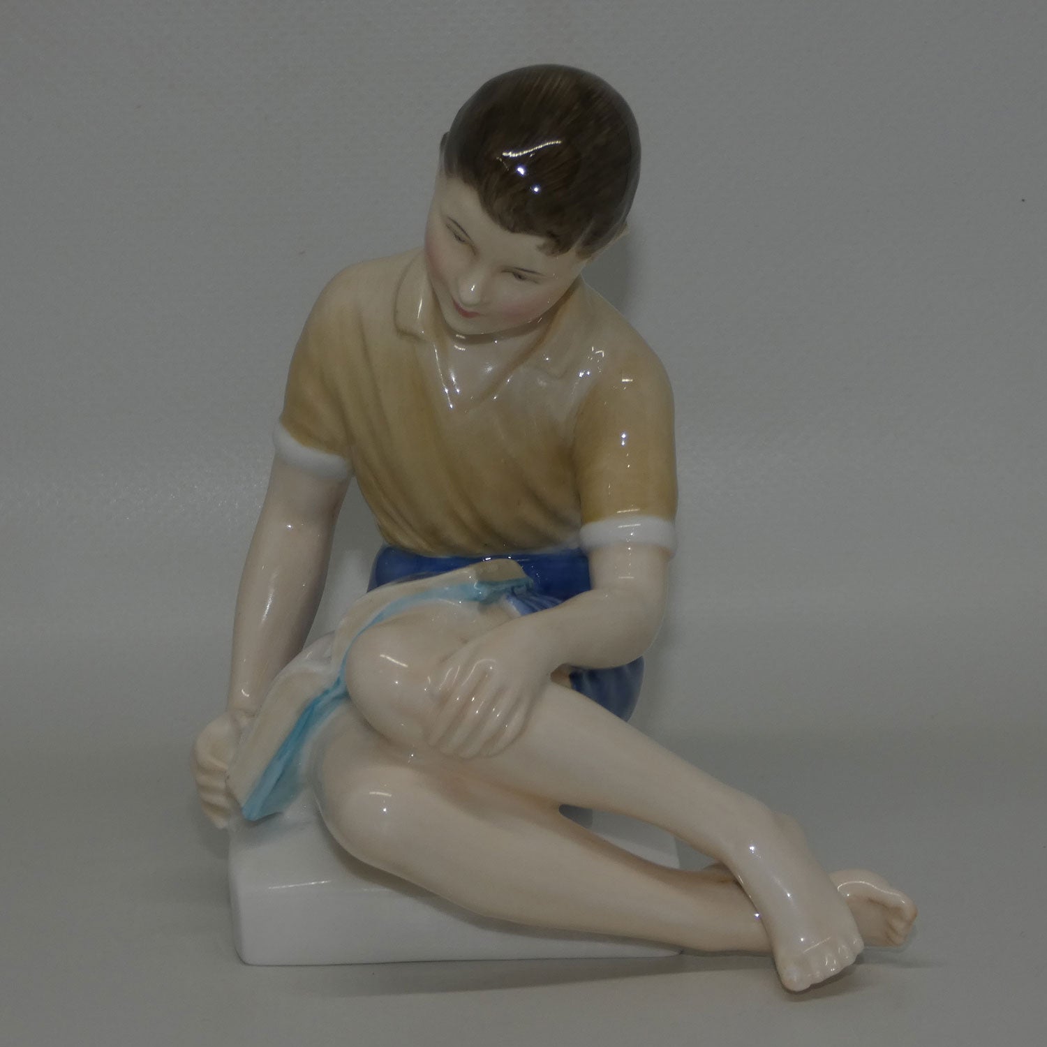 hn2243-royal-doulton-figure-treasure-island