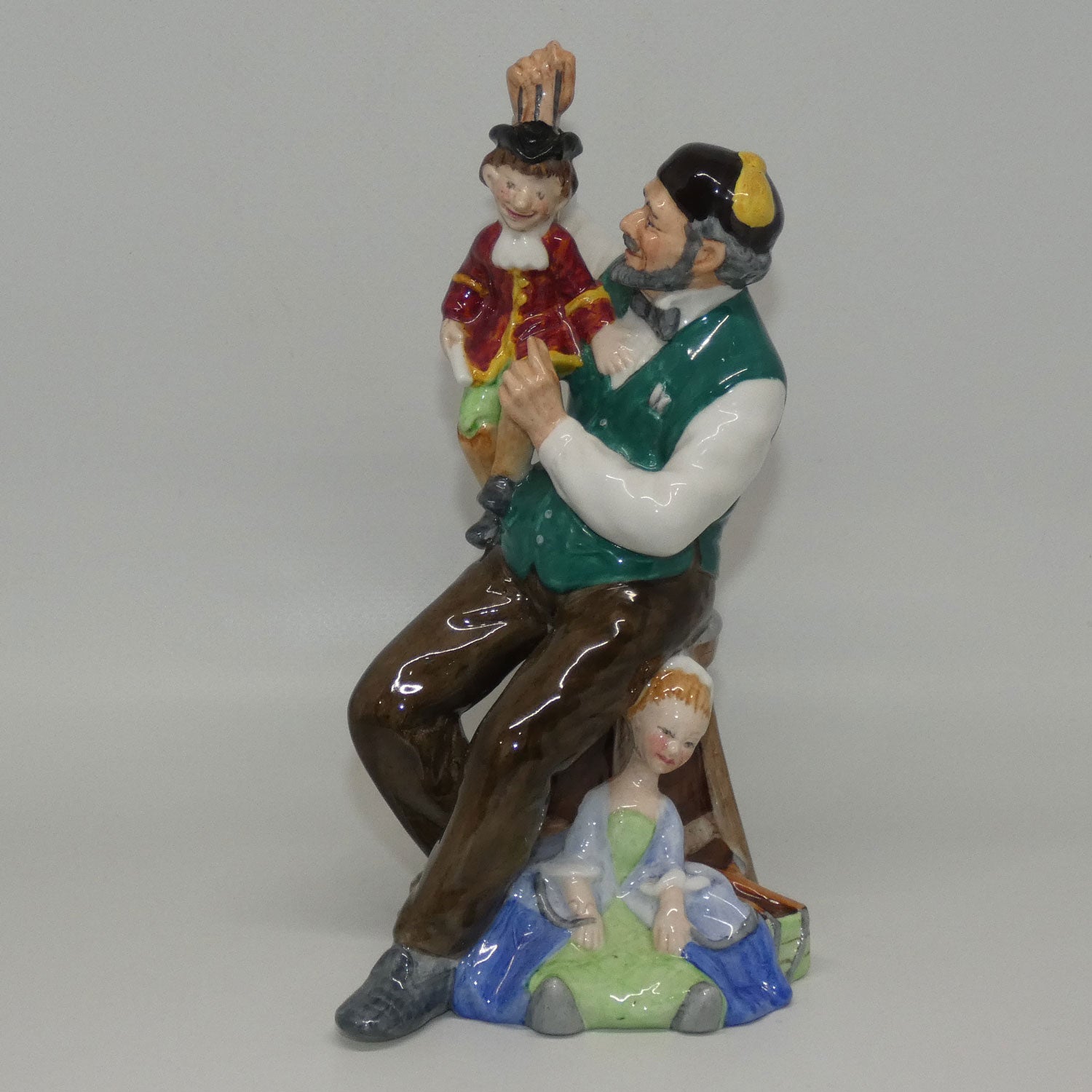hn2253-royal-doulton-figure-the-puppetmaker