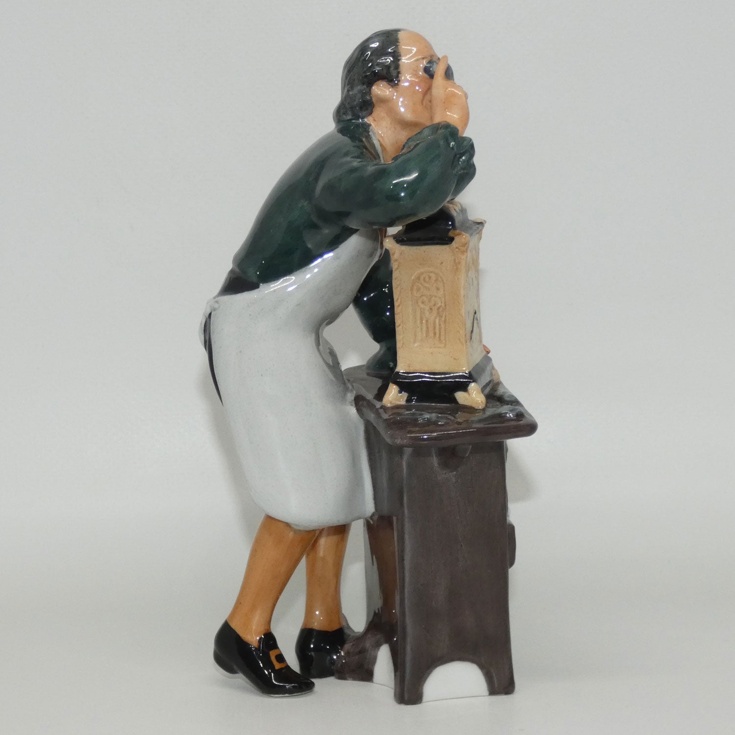 hn2279-royal-doulton-figure-the-clockmaker