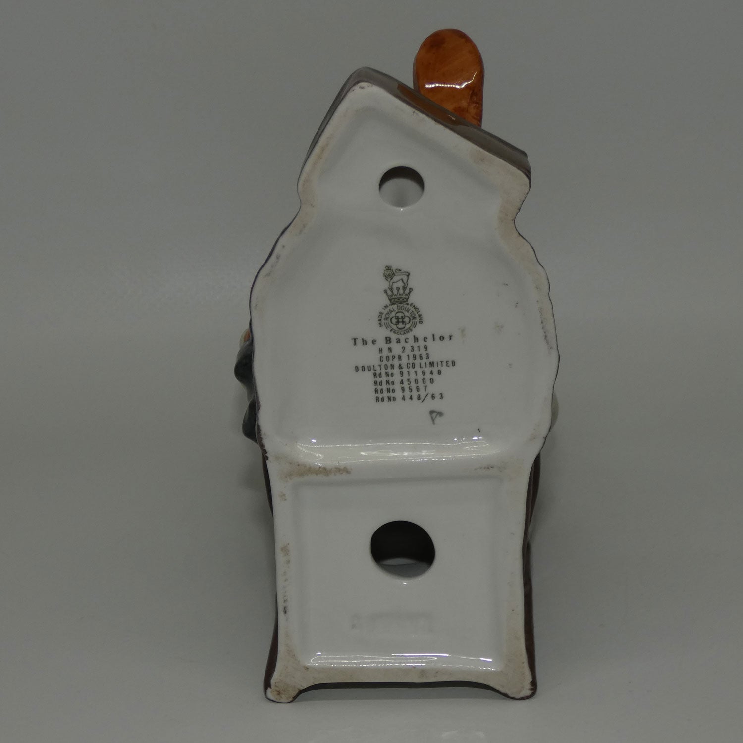 hn2319-royal-doulton-figure-the-bachelor