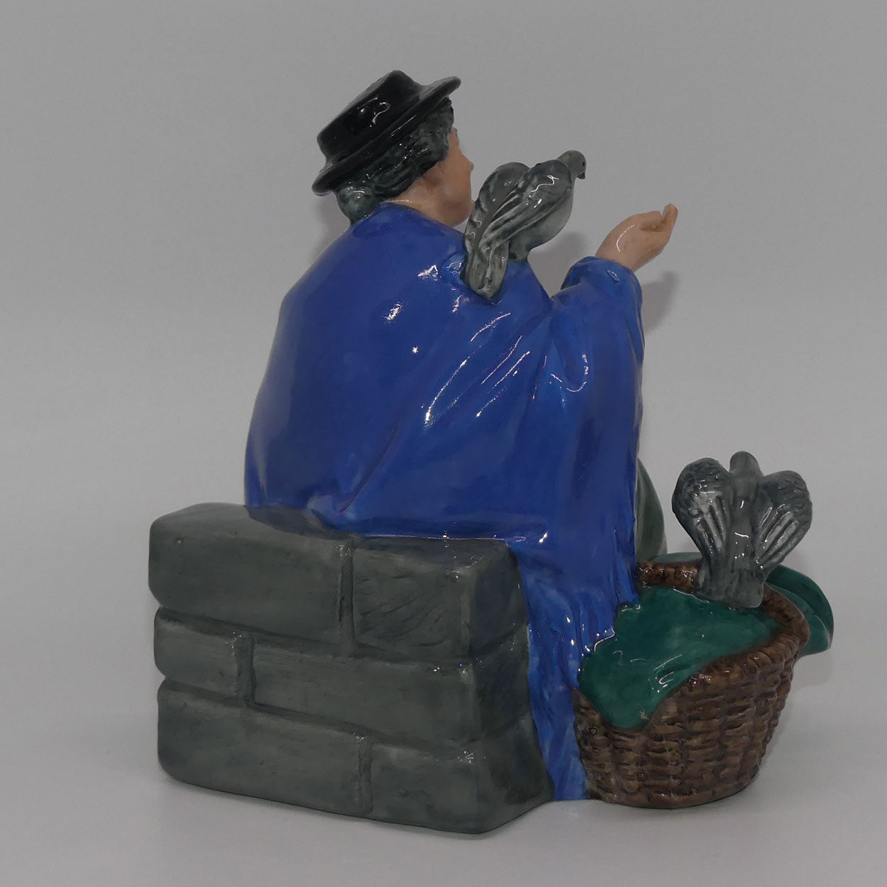 hn2320-royal-doulton-figure-tuppence-a-bag
