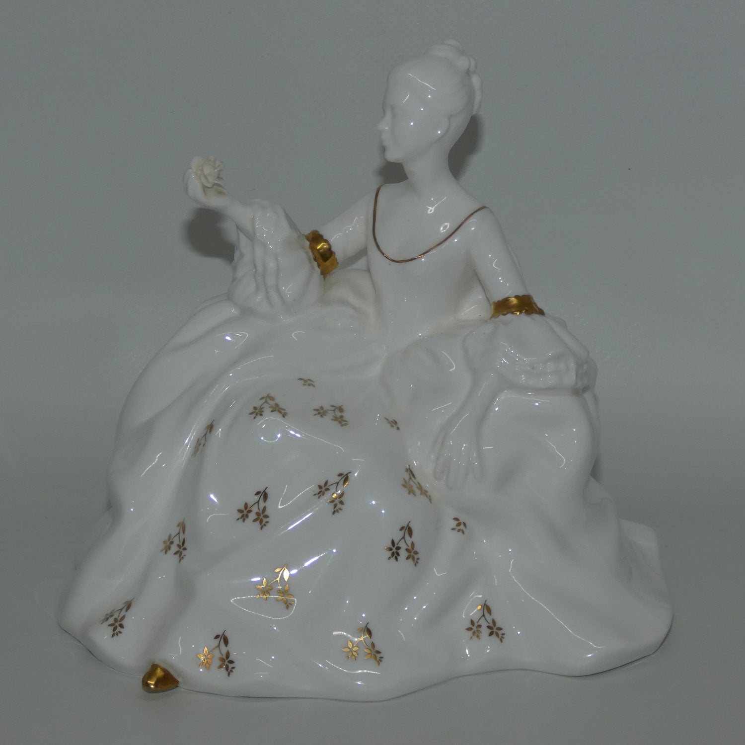hn2326-royal-doulton-figure-antoinette