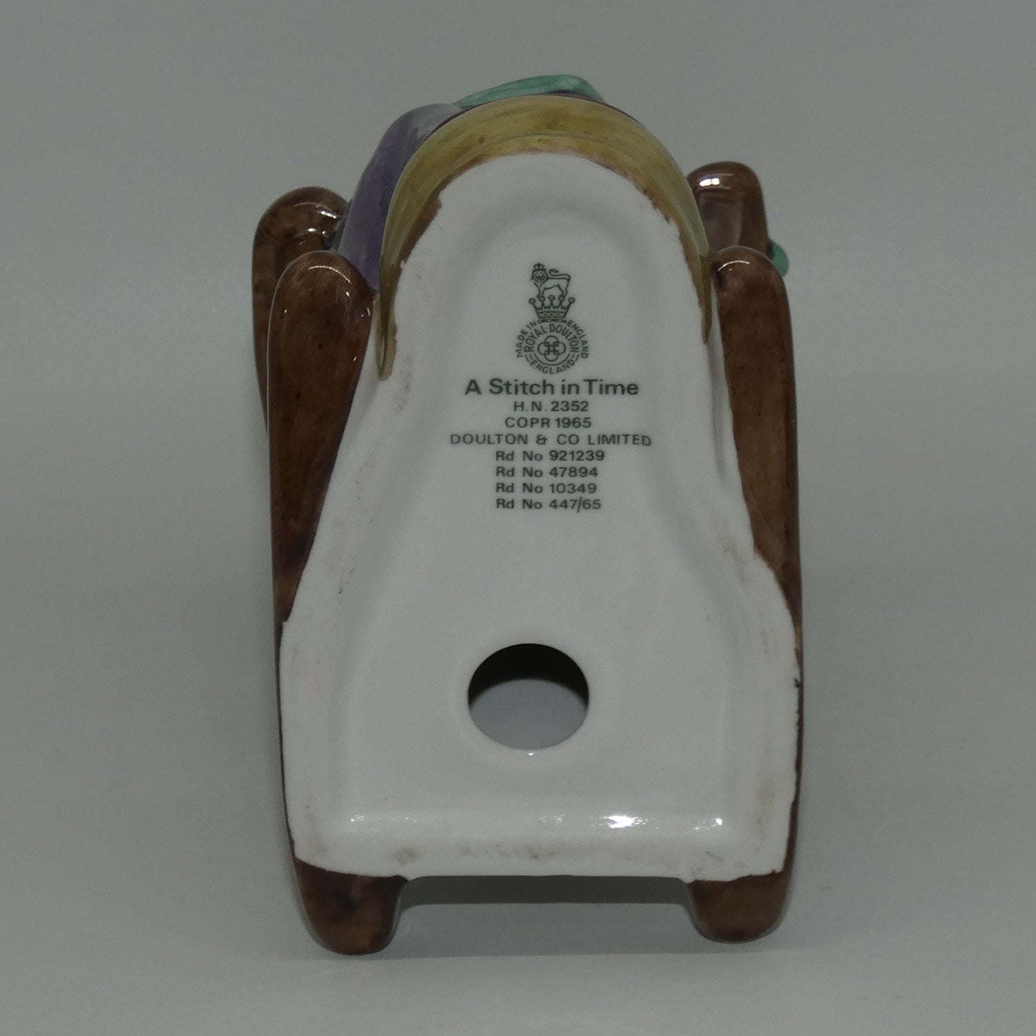 hn2352-royal-doulton-figure-a-stitch-in-time