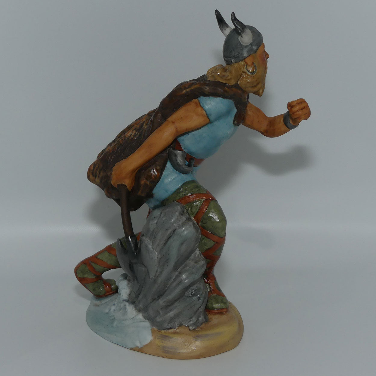 Royal Doulton figure Viking HN2375 | Matte finish | Designer: John Bromley