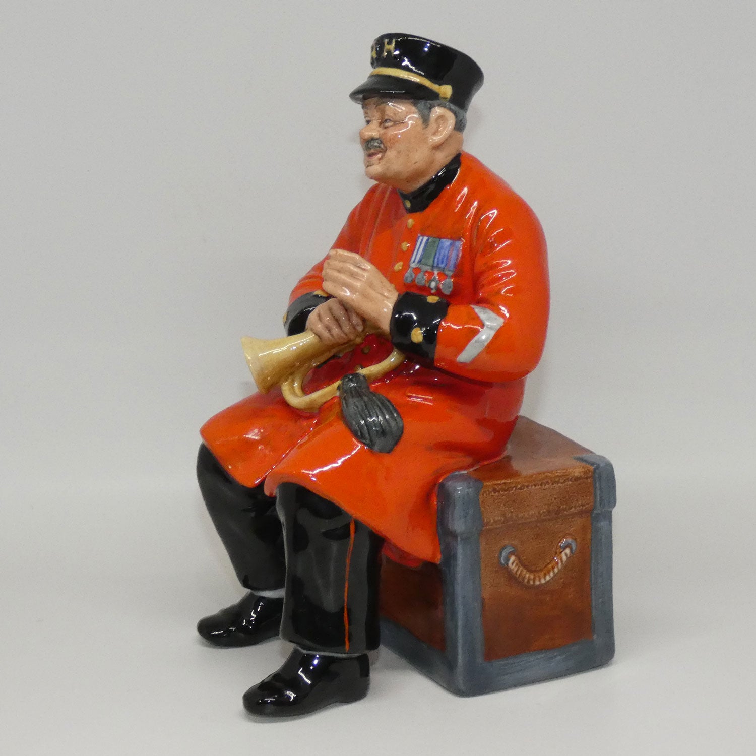 hn2484-royal-doulton-figure-past-glory