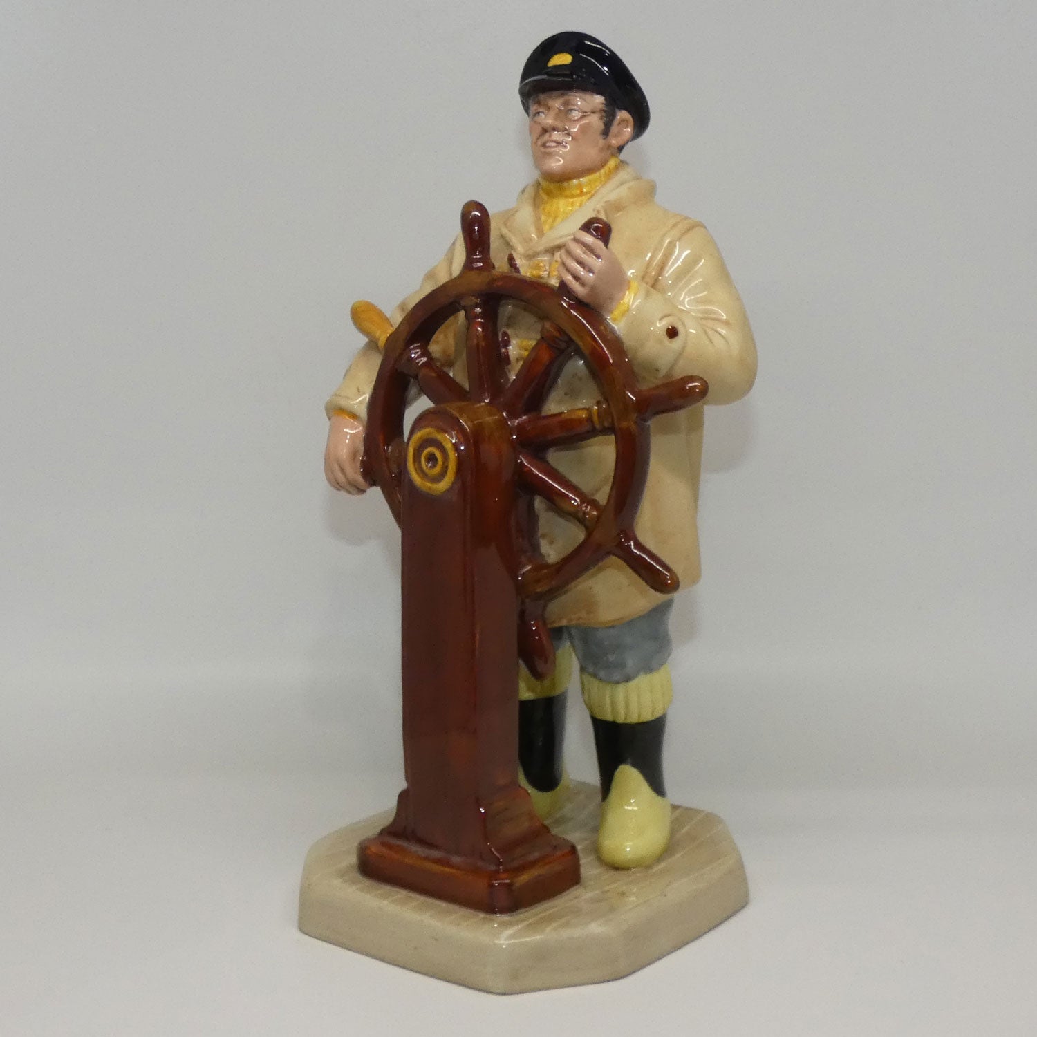 hn2488-royal-doulton-figure-helmsman