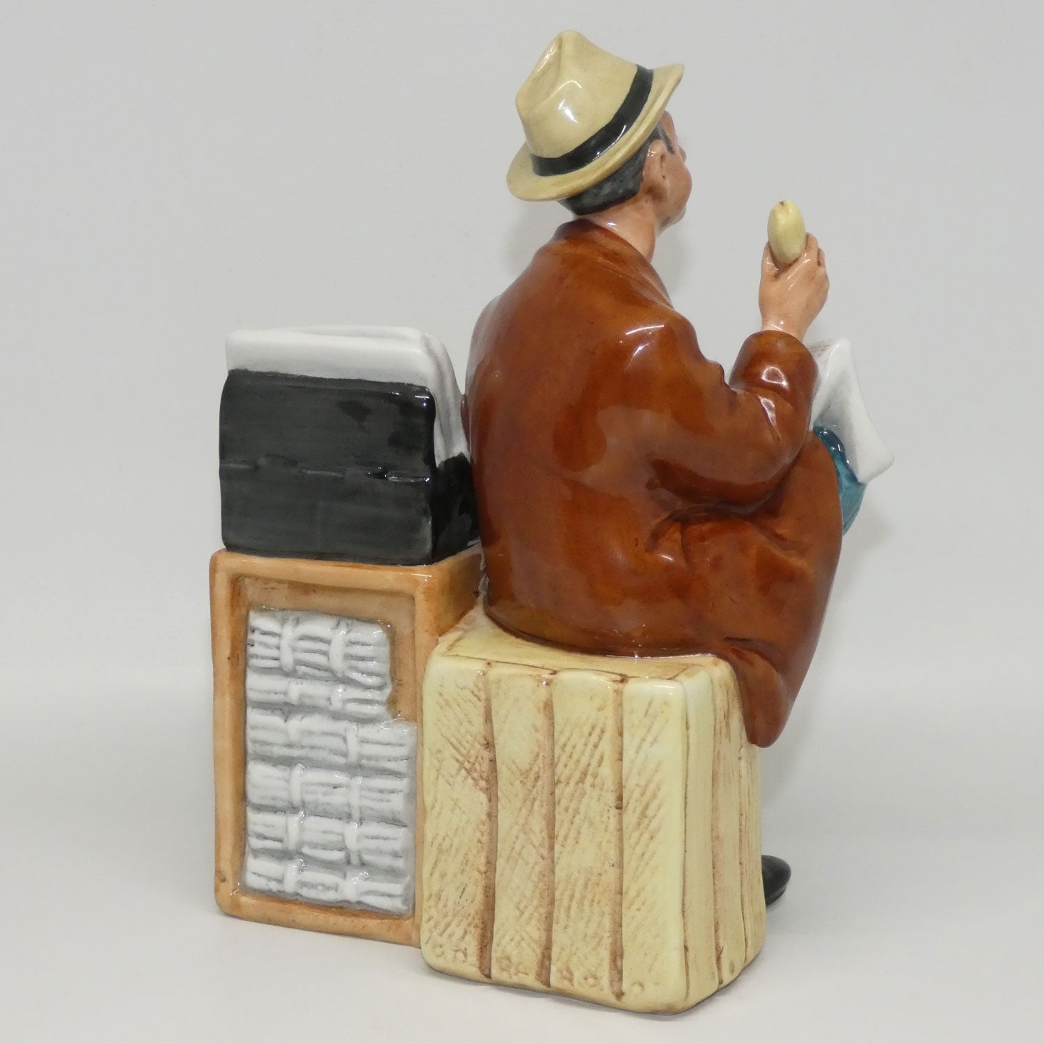 hn2683-royal-doulton-figure-stop-press