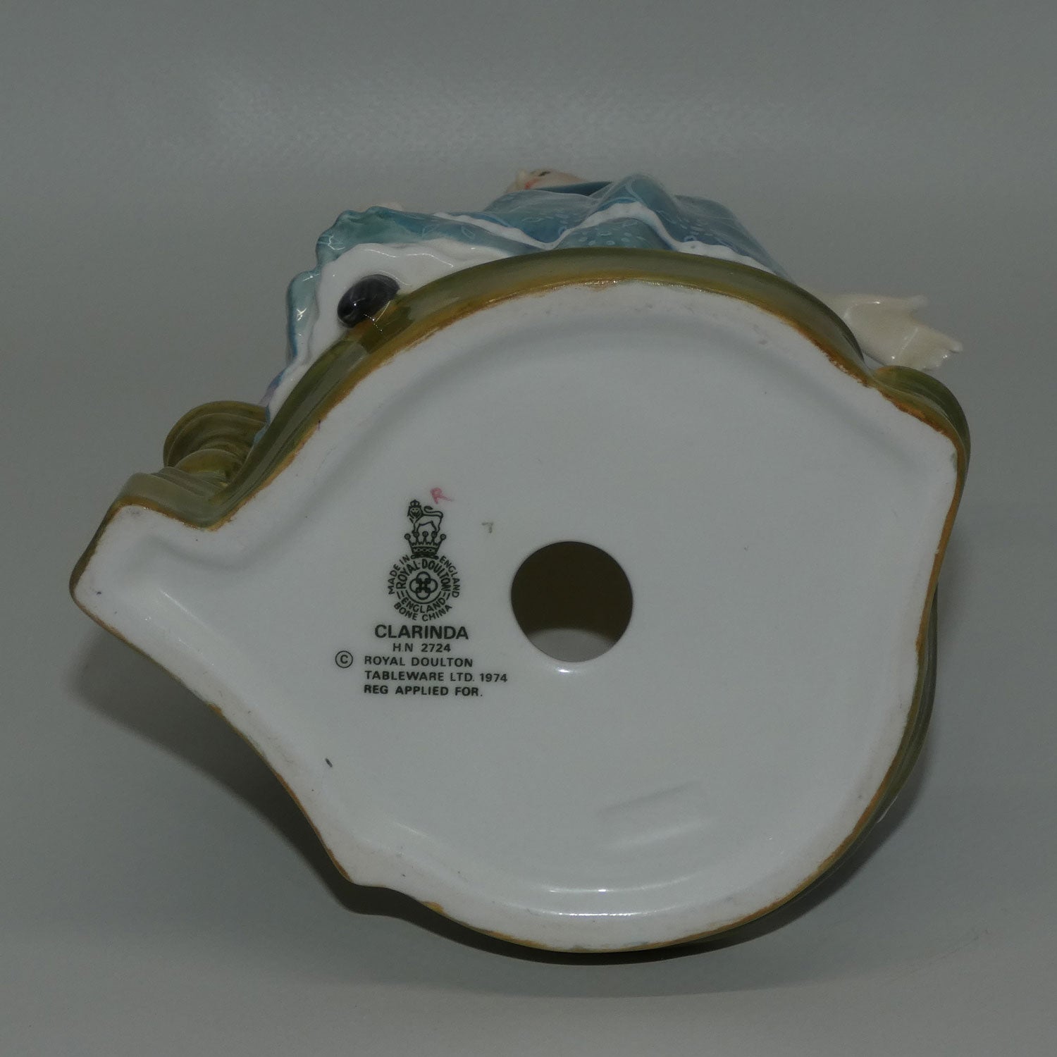 hn2724-royal-doulton-figure-clarinda