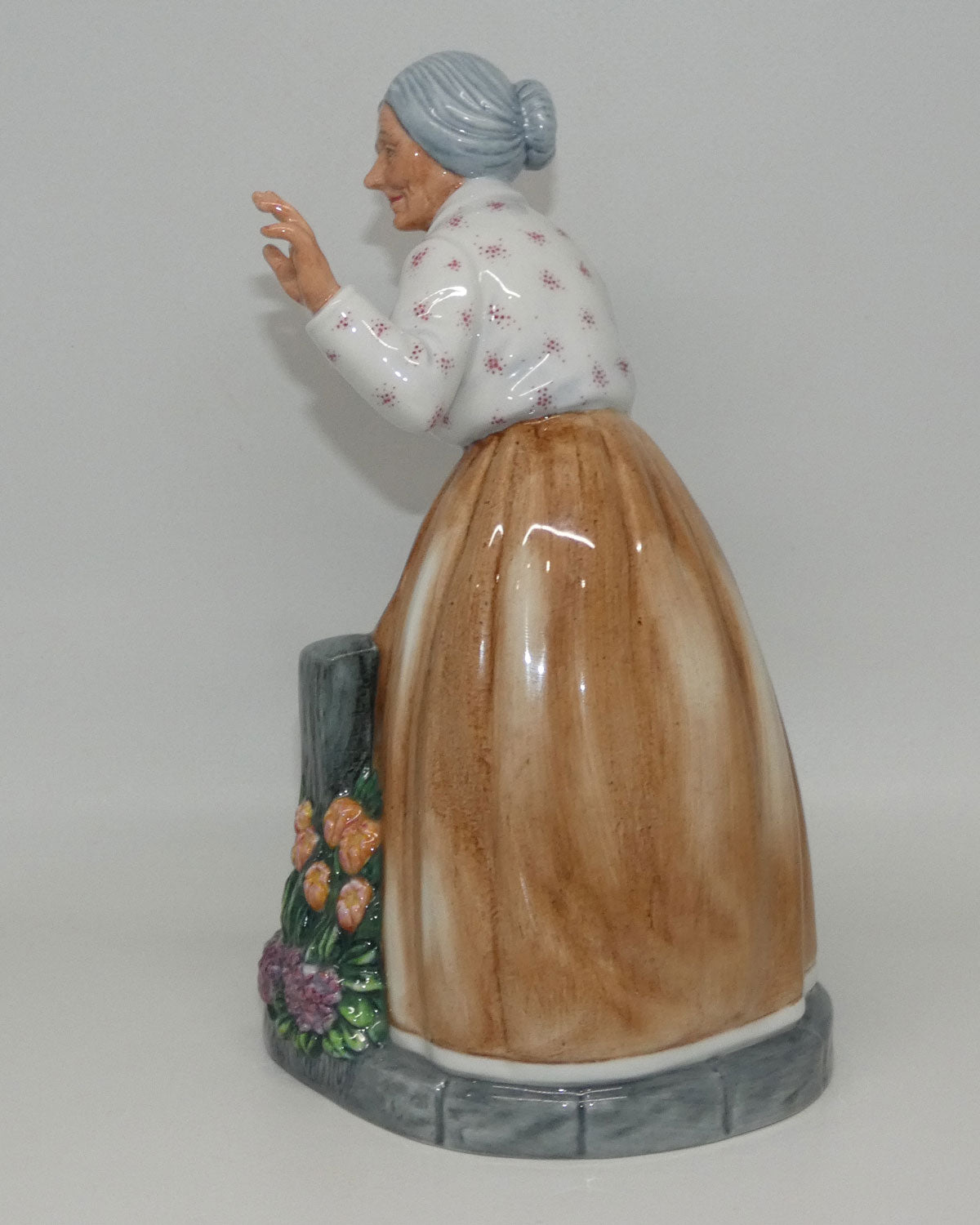 hn2732-royal-doulton-figure-thank-you