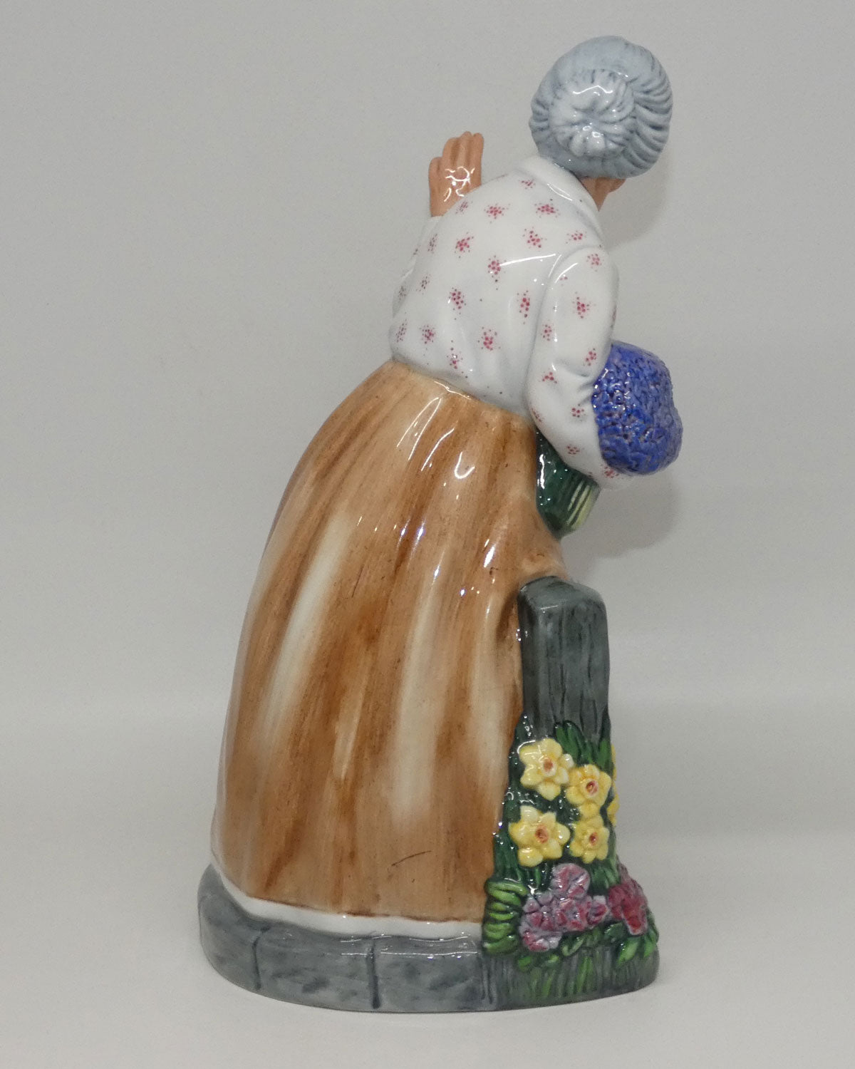 hn2732-royal-doulton-figure-thank-you