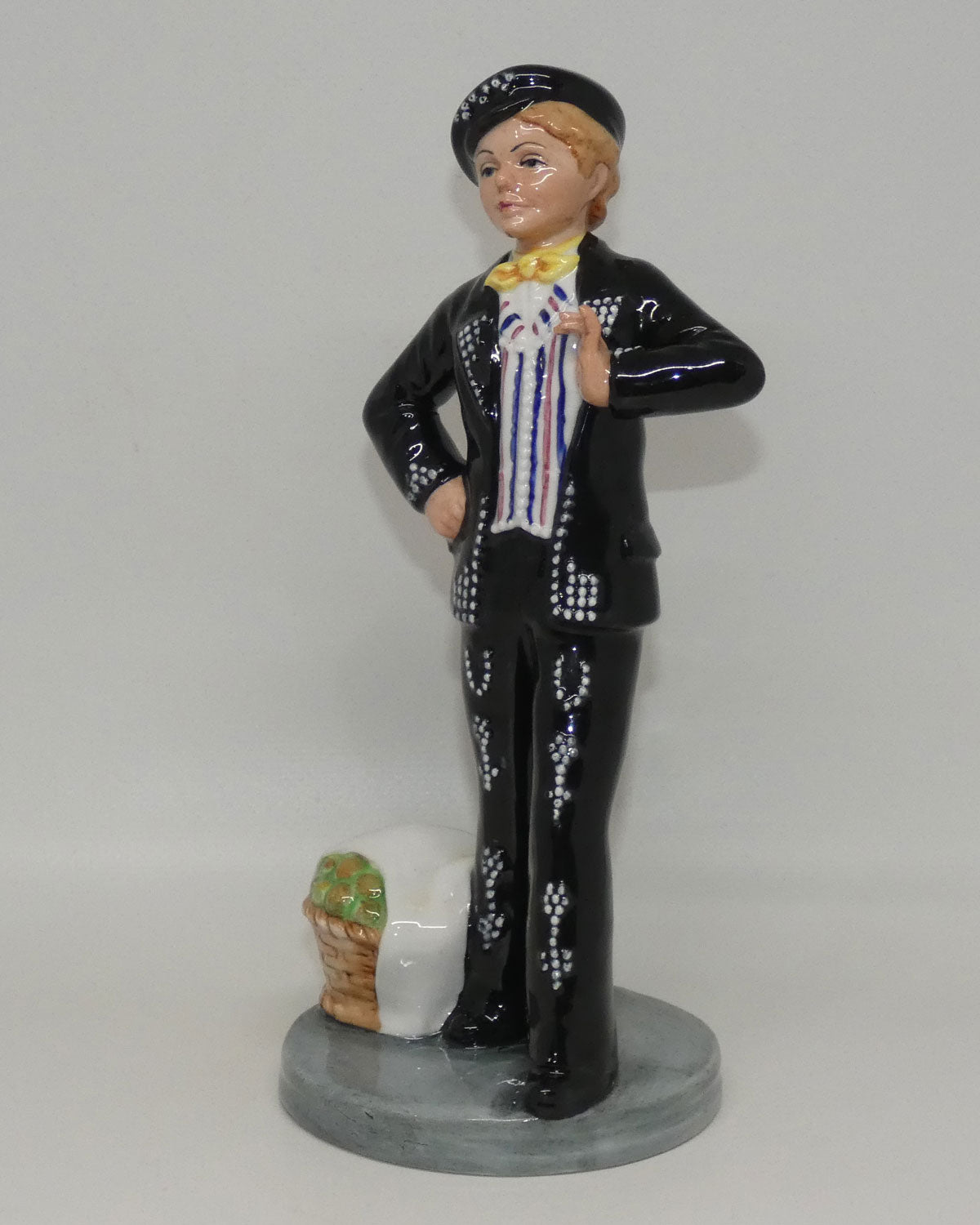 hn2767-royal-doulton-figure-pearly-boy