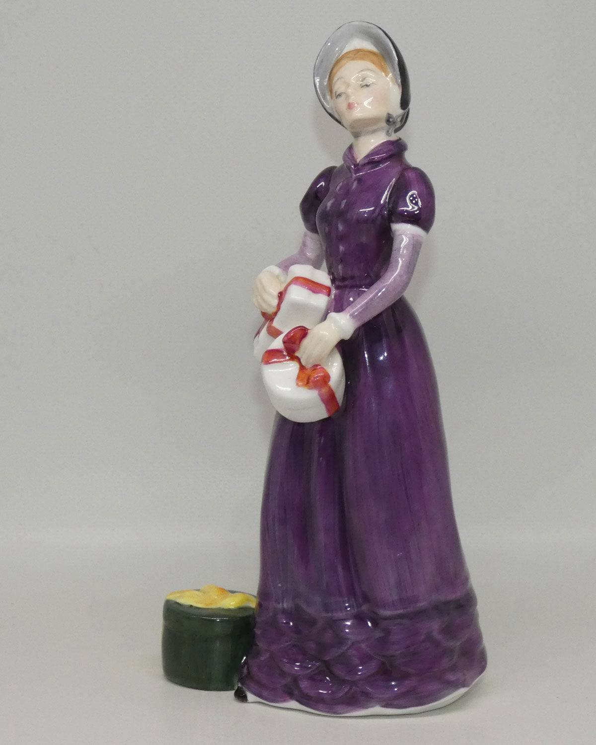 hn2896-royal-doulton-figure-good-day-sir