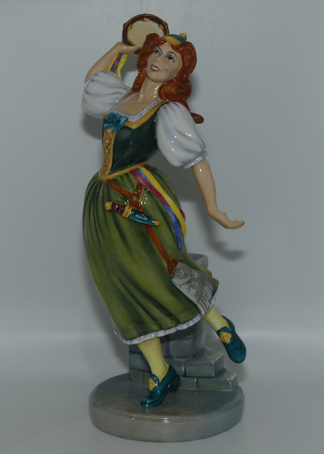 HN2902 Royal Doulton figure | Gilbert and Sullivan | Elsie Maynard