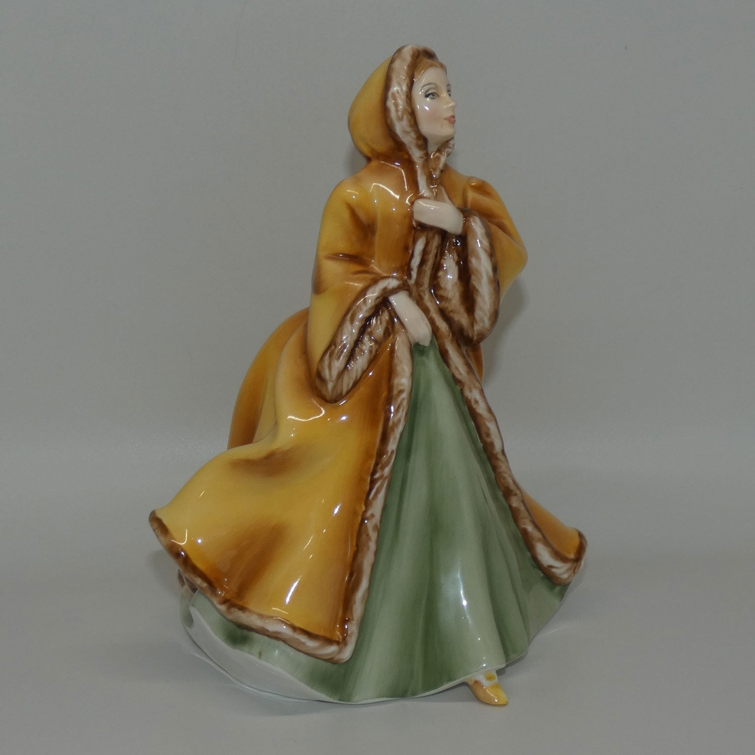hn2919-royal-doulton-figure-rachel-yellow