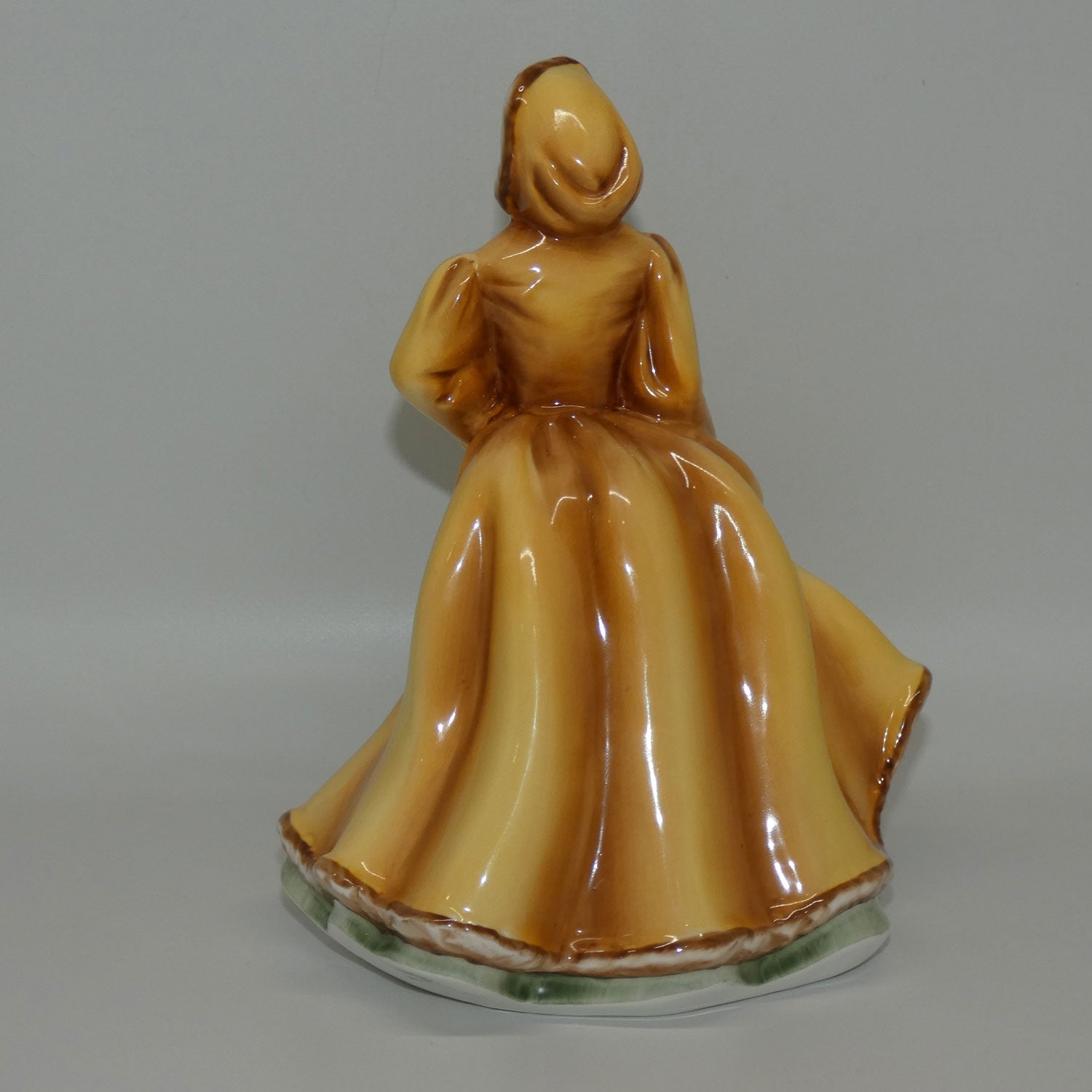 hn2919-royal-doulton-figure-rachel-yellow