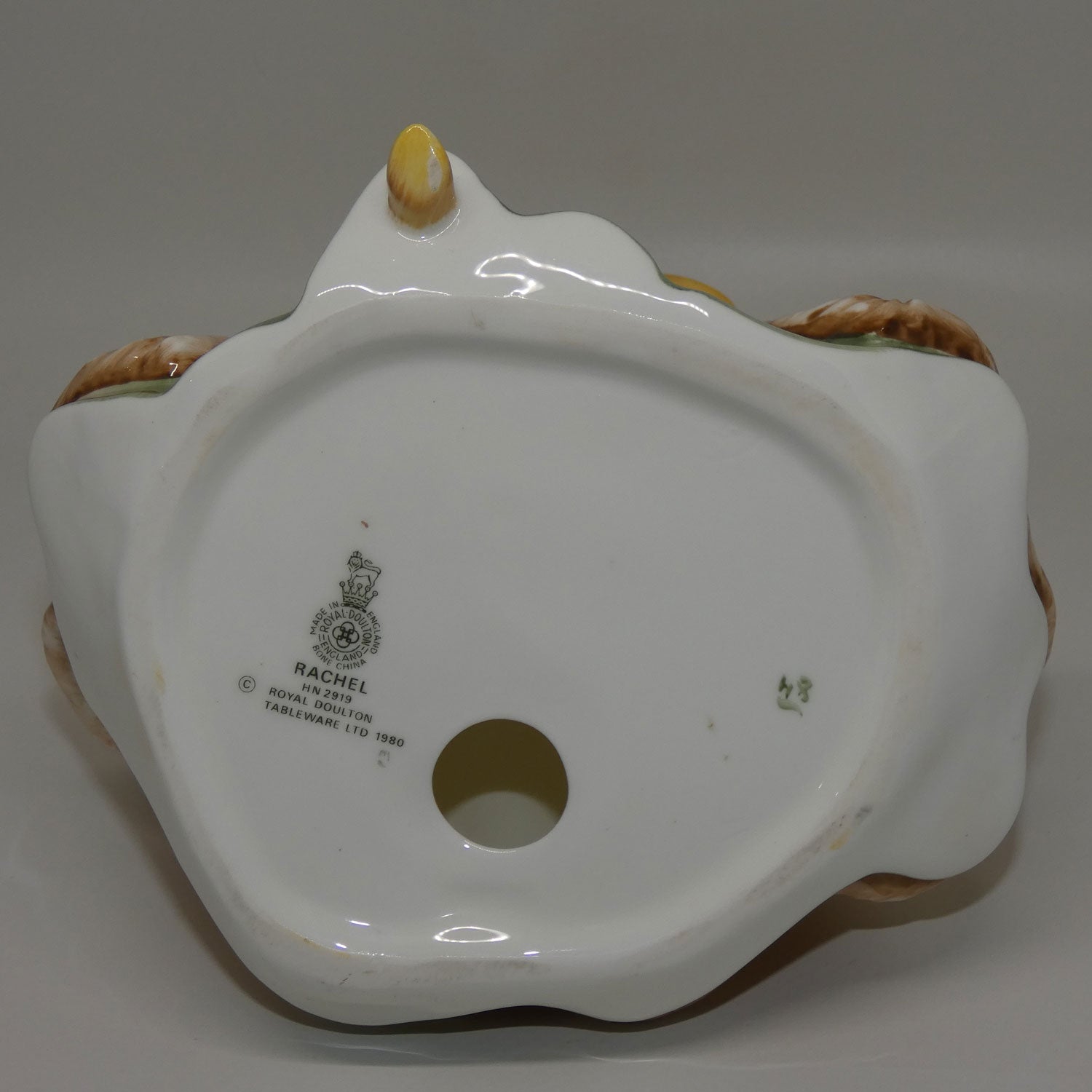hn2919-royal-doulton-figure-rachel-yellow