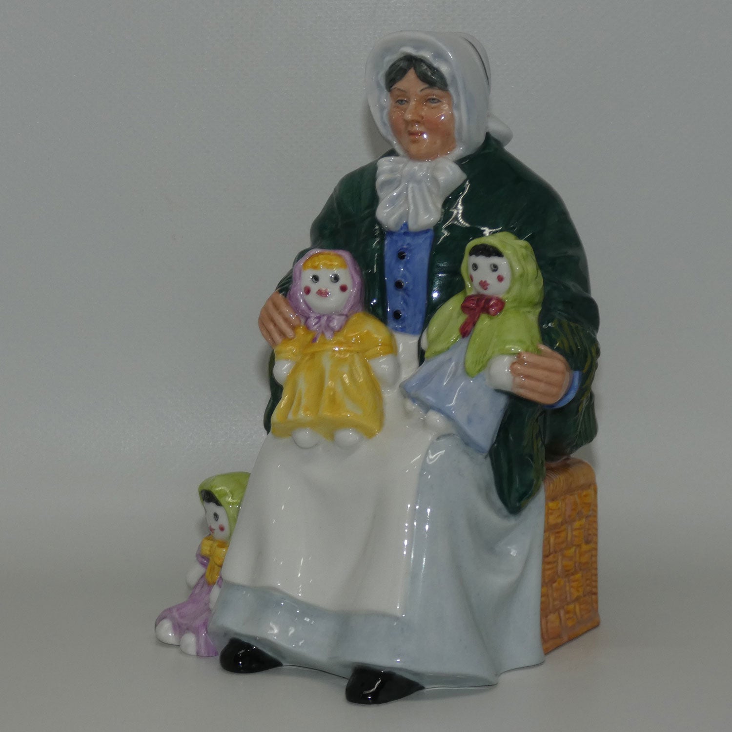 hn2944-royal-doulton-figure-the-rag-doll-seller