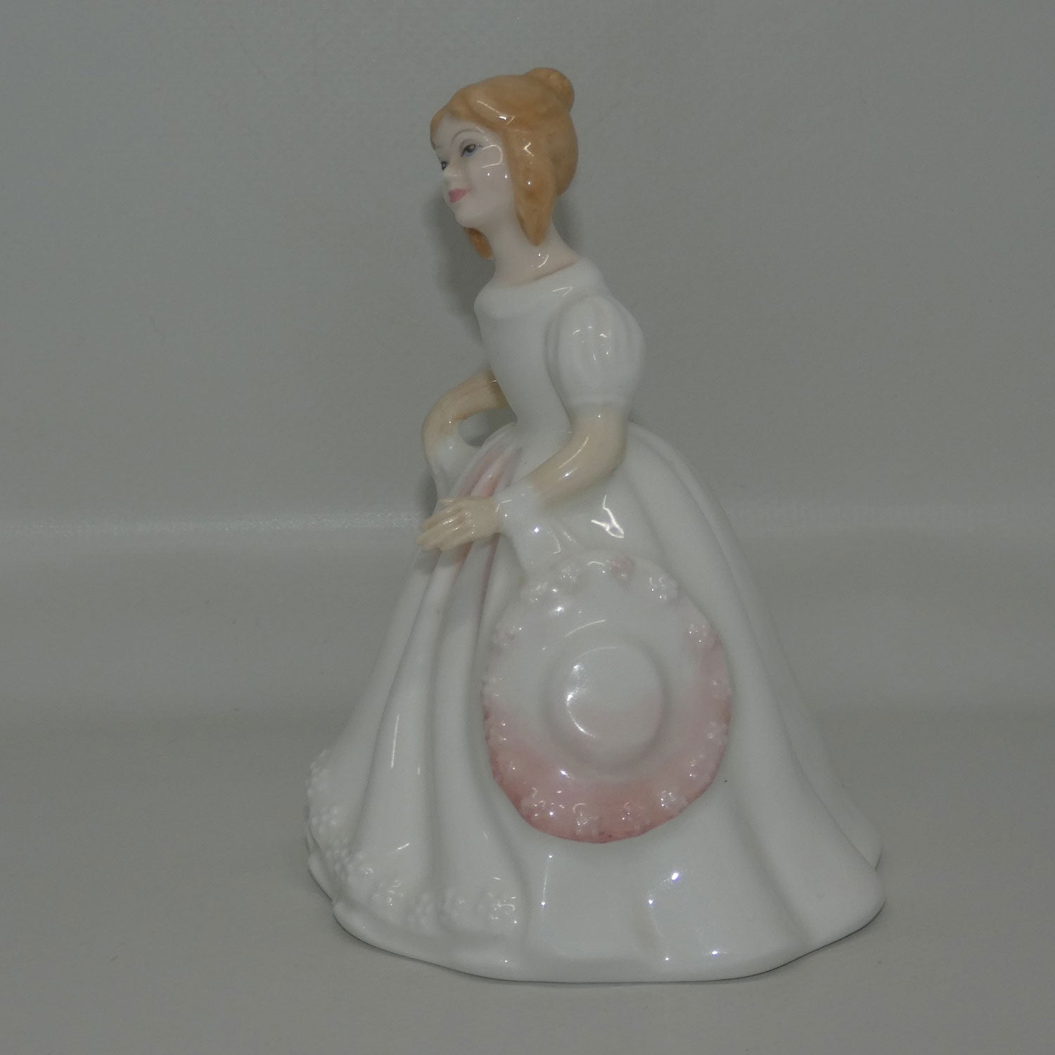 hn2996-royal-doulton-figure-amanda-pink
