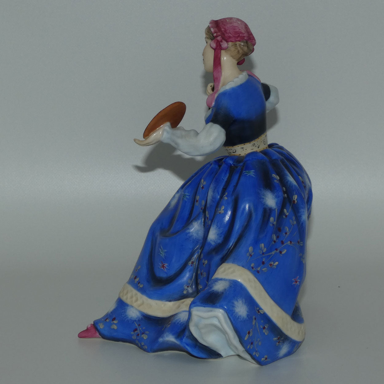 hn3012-royal-doulton-figure-painting
