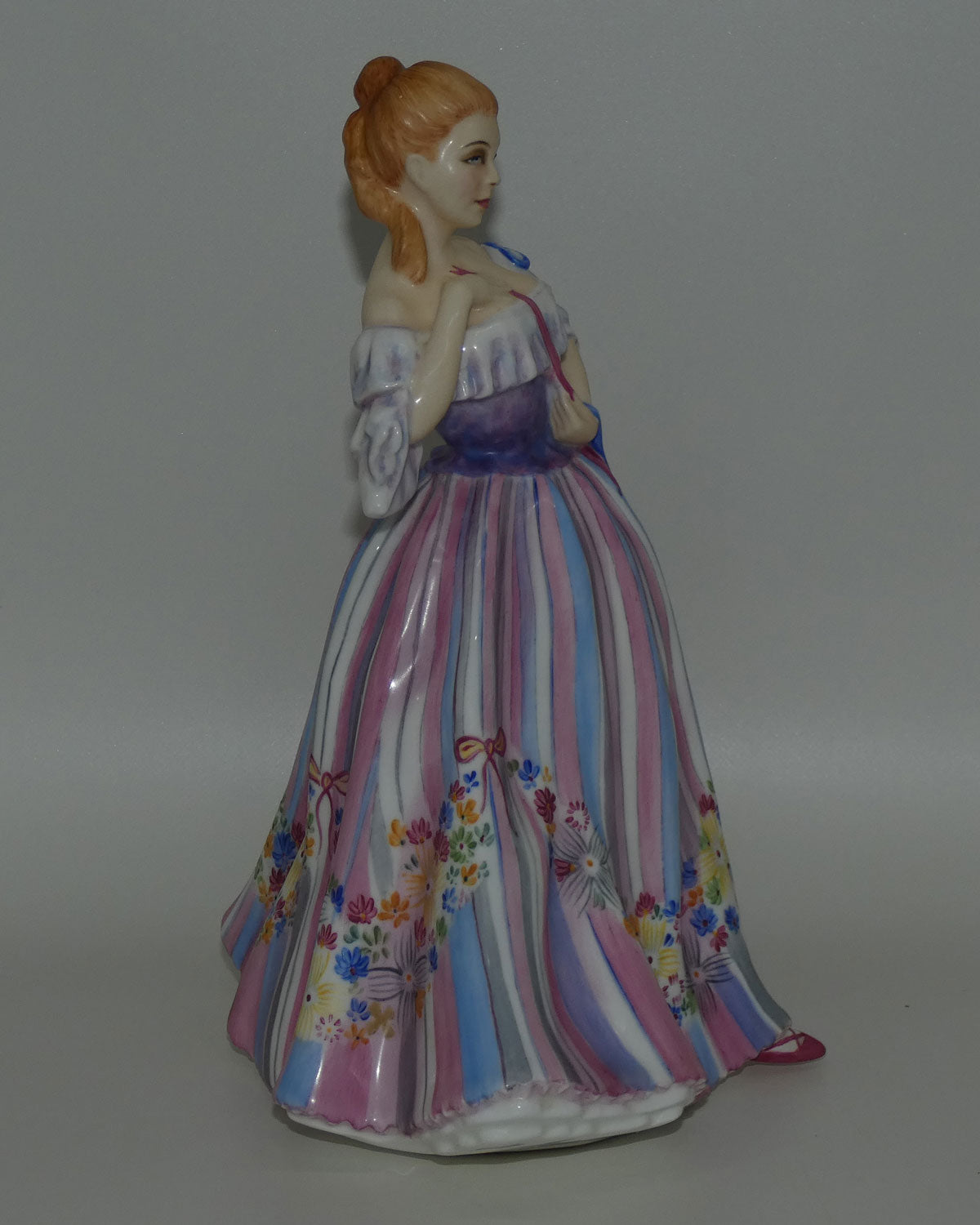 hn3015-royal-doulton-figure-adornment
