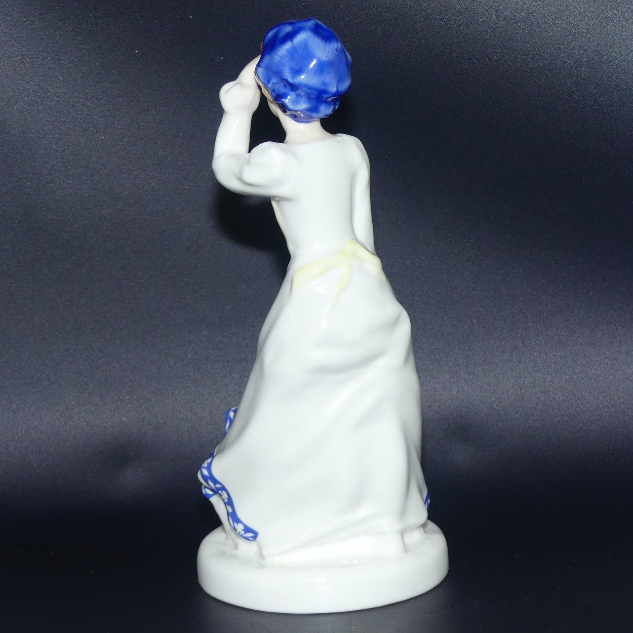 HN3030 Royal Doulton figure Little Bo Peep