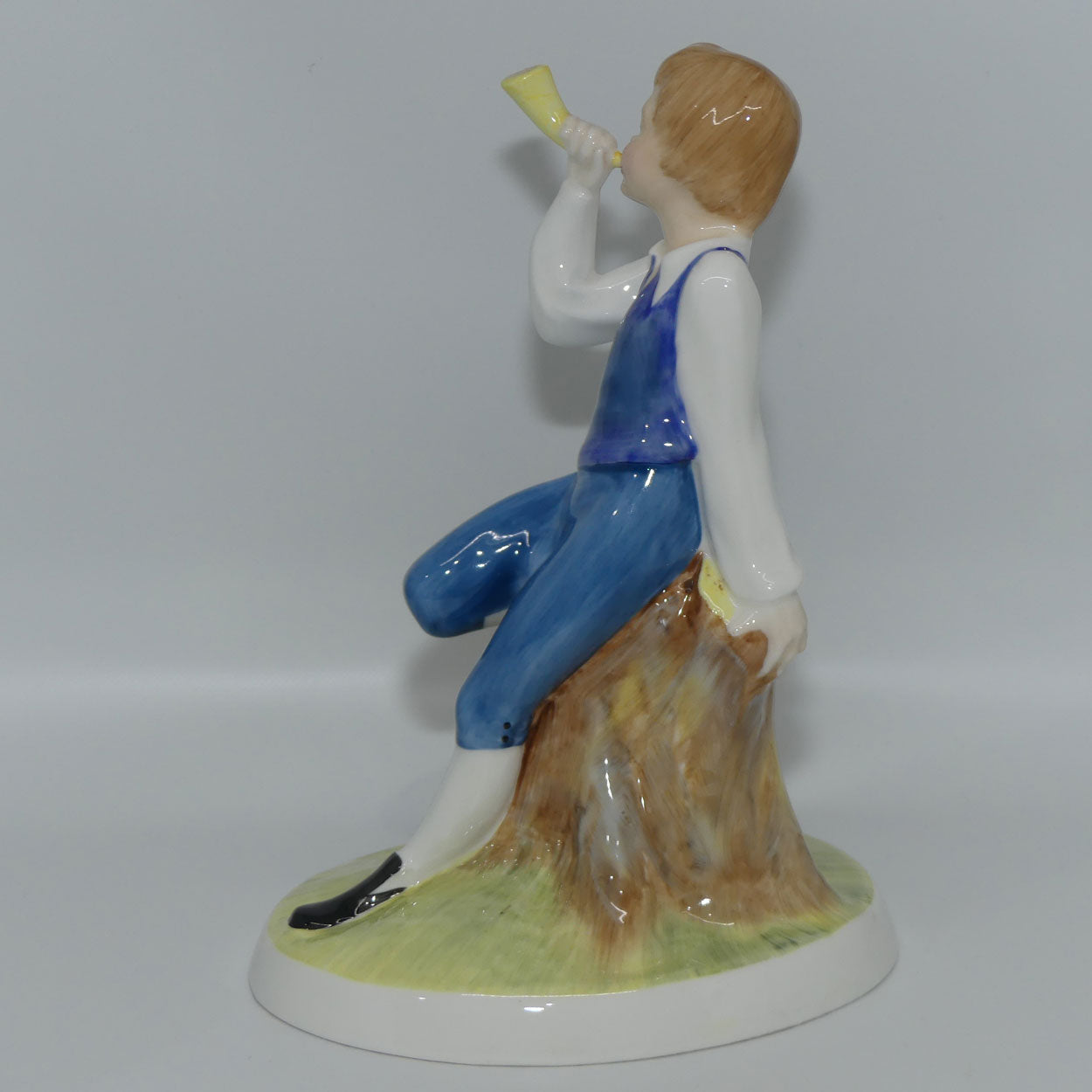 HN3035 Royal Doulton figure Little Boy Blue | Nursery Rhyme series
