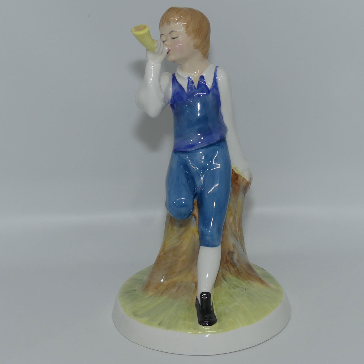 HN3035 Royal Doulton figure Little Boy Blue | Nursery Rhyme series