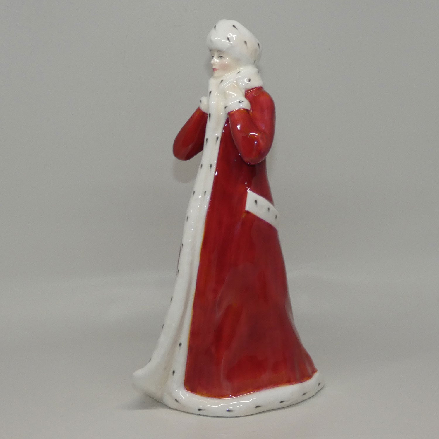 hn3060-royal-doulton-figure-wintertime