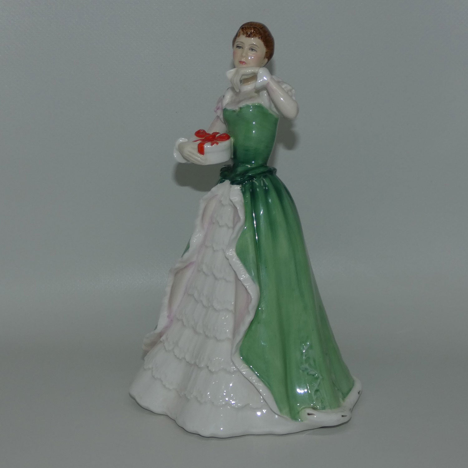 hn3096-royal-doulton-figure-merry-christmas