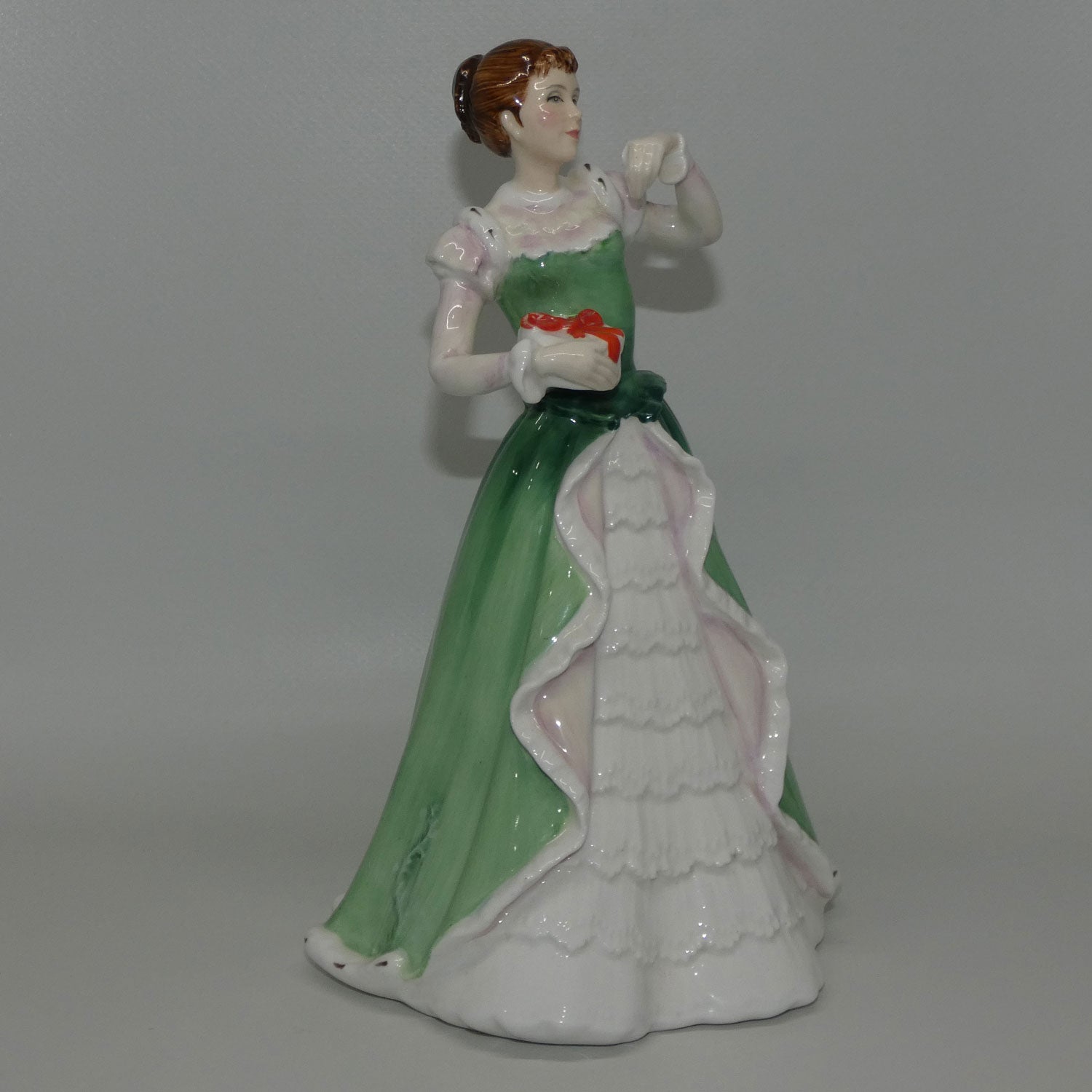 hn3096-royal-doulton-figure-merry-christmas