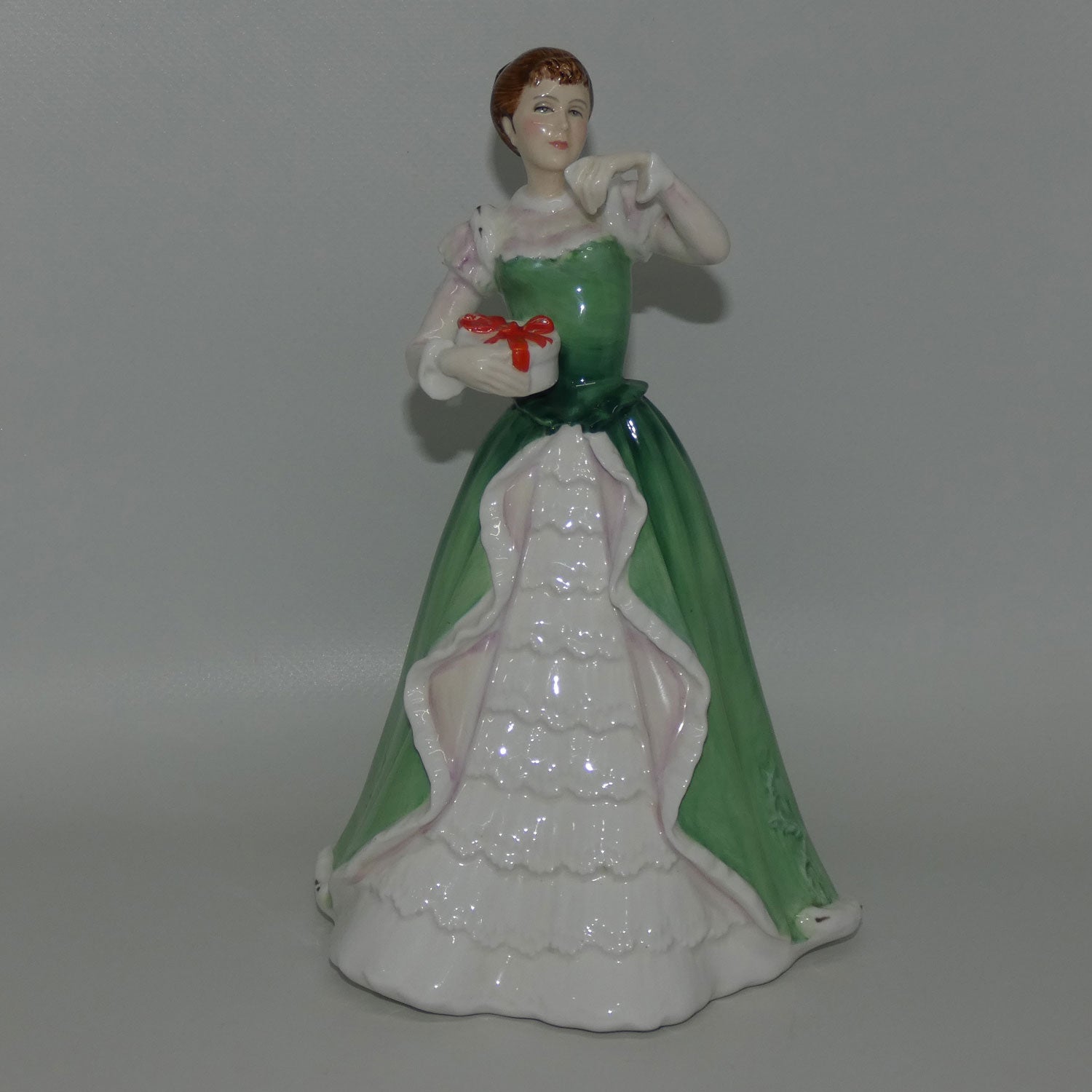 hn3096-royal-doulton-figure-merry-christmas