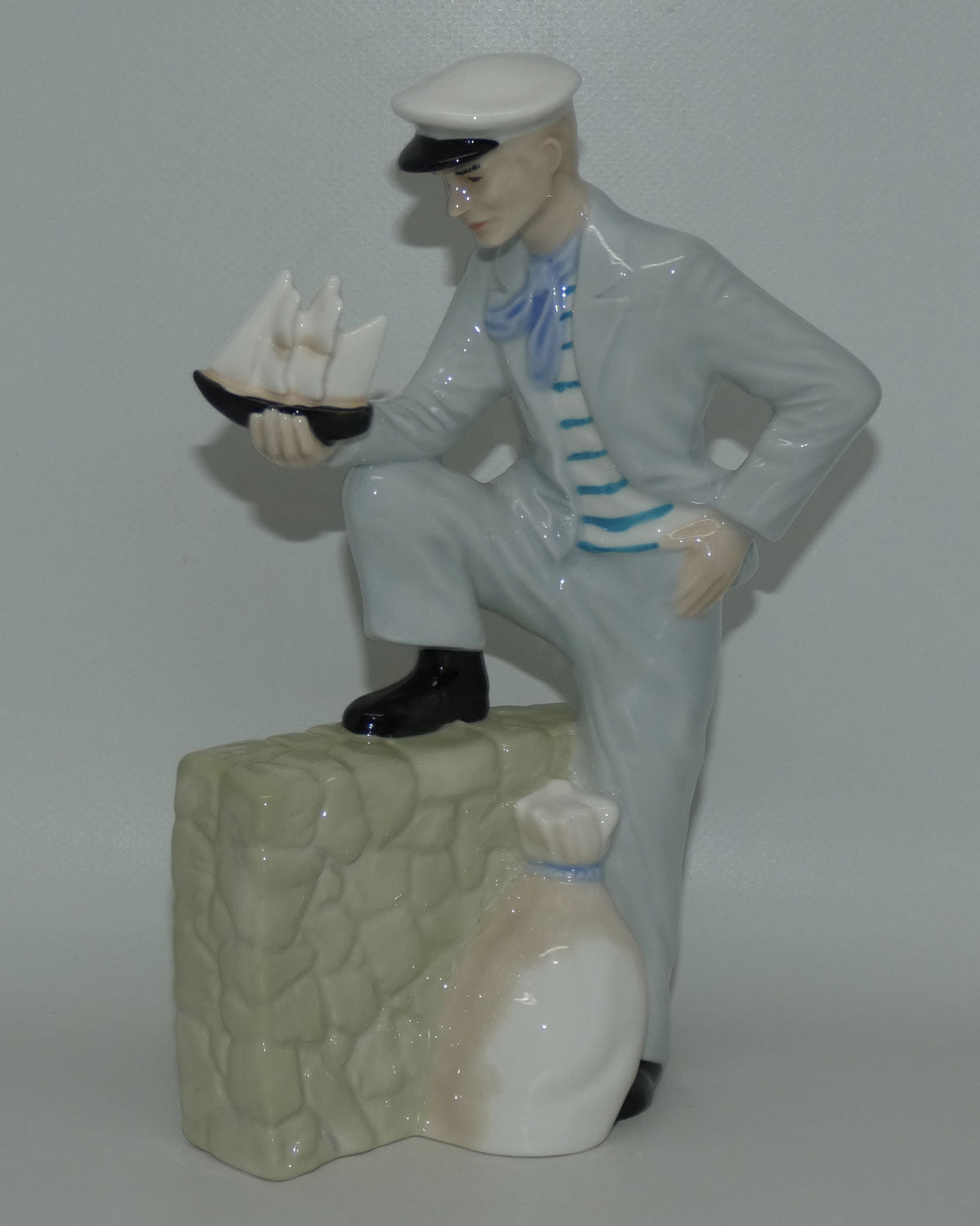 hn3185-royal-doulton-figure-travellers-tale