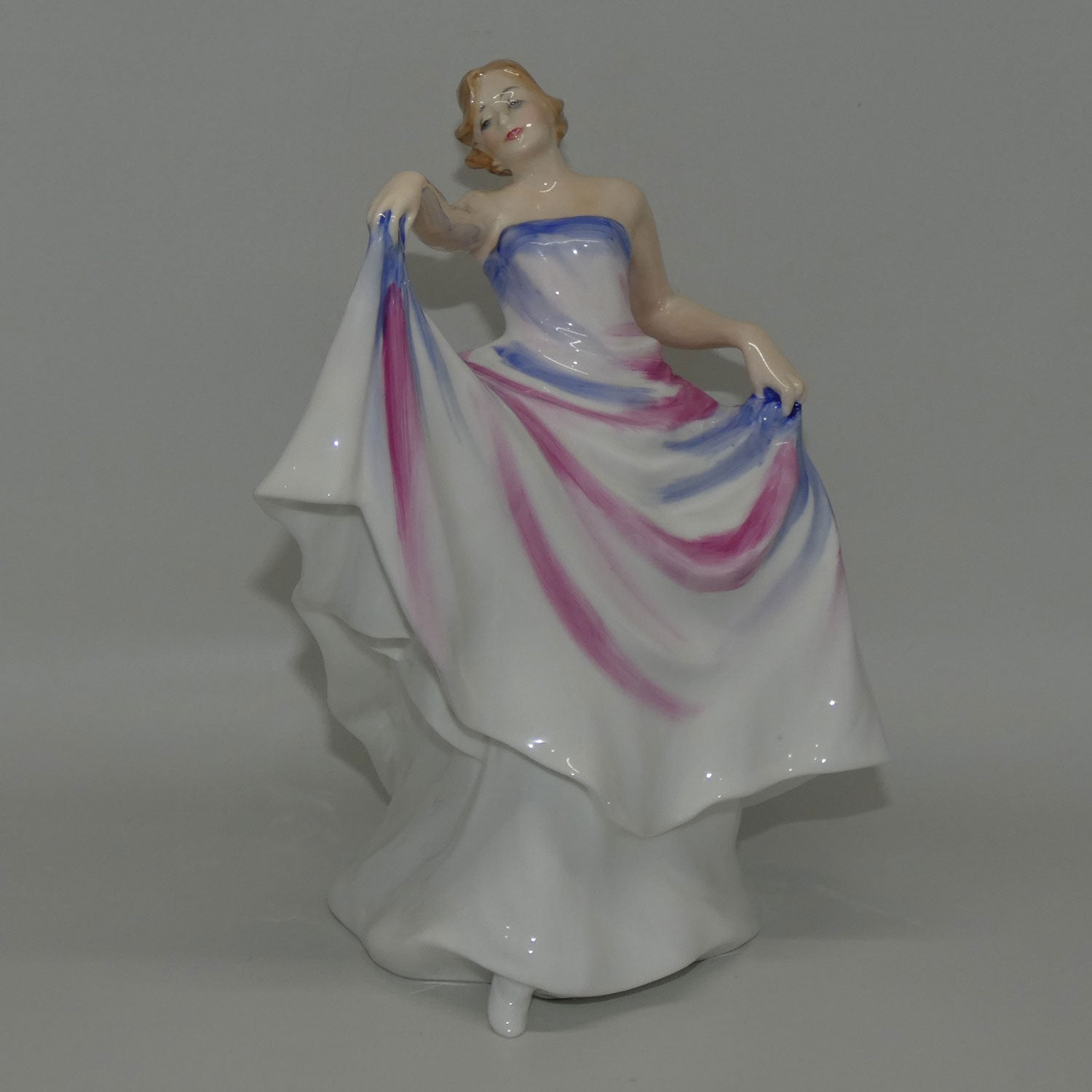 hn3201-royal-doulton-figure-liberty