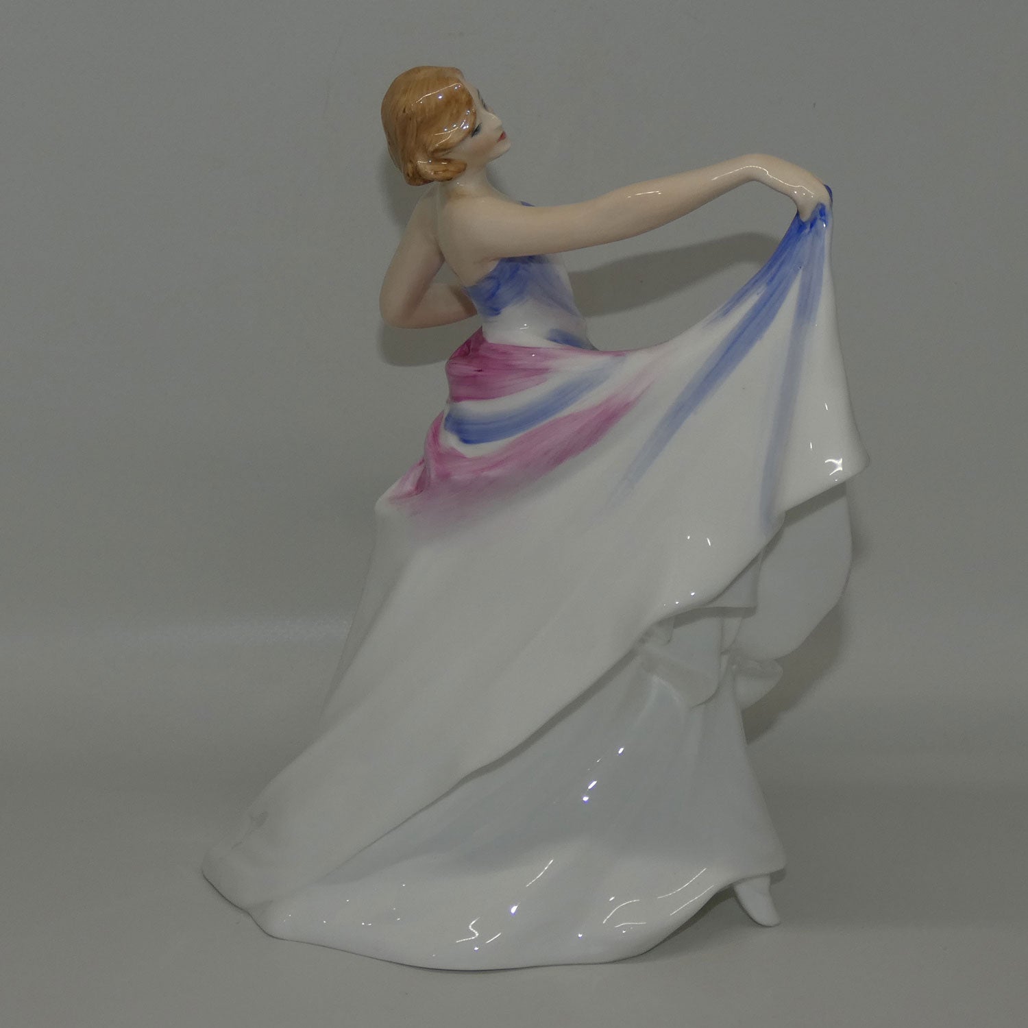 hn3201-royal-doulton-figure-liberty