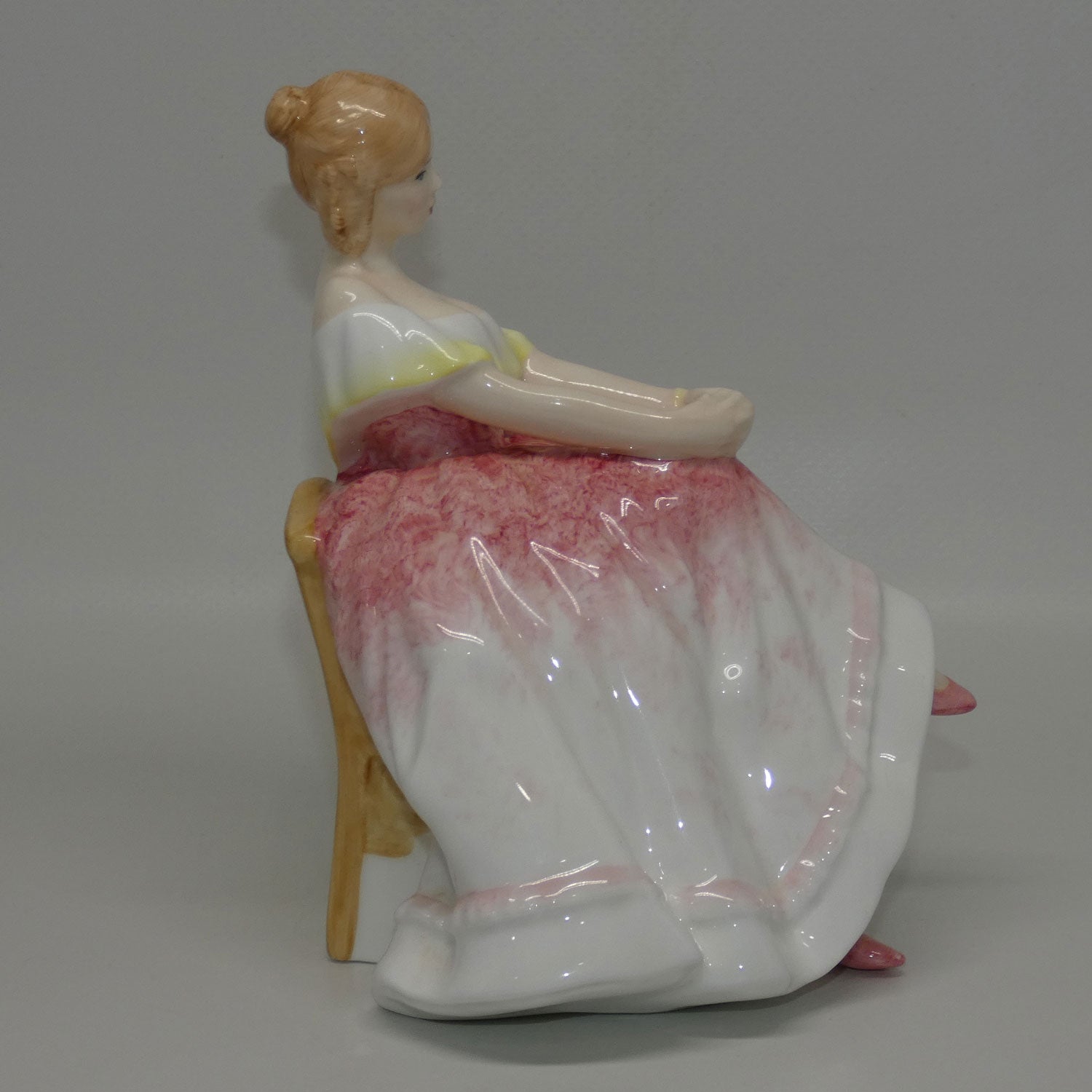 hn3357-royal-doulton-figure-marie