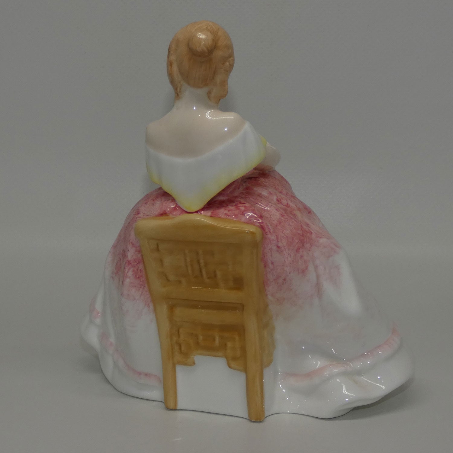 hn3357-royal-doulton-figure-marie