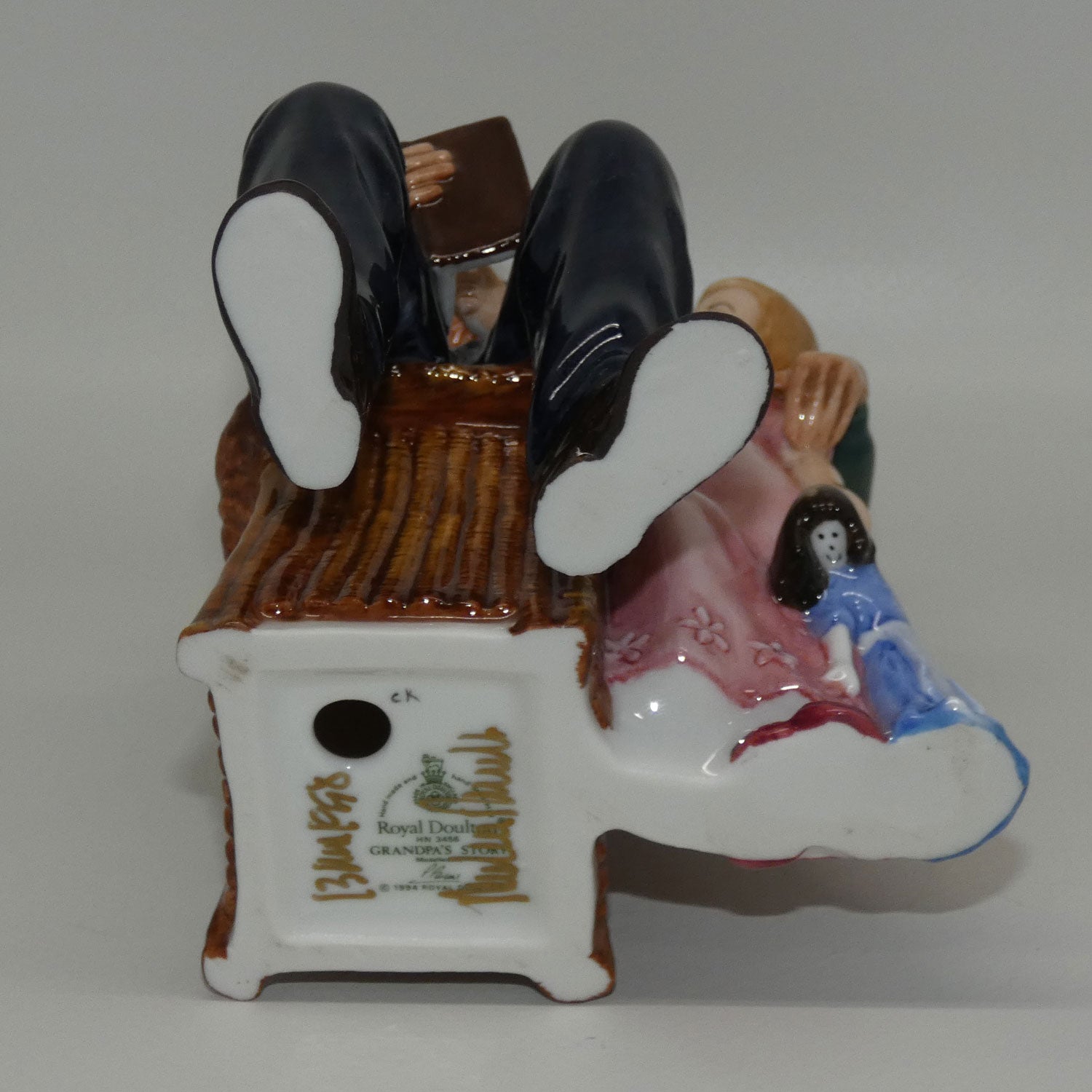 hn3456-royal-doulton-figure-grandpas-story