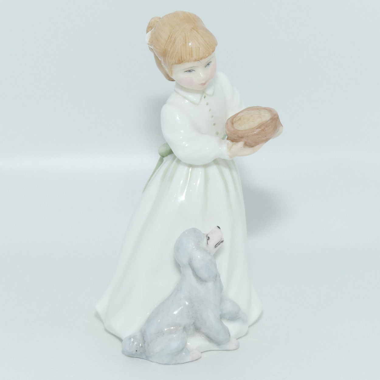 Royal Doulton figure Dinnertime HN3726 | Designer: Alan Maslankowski
