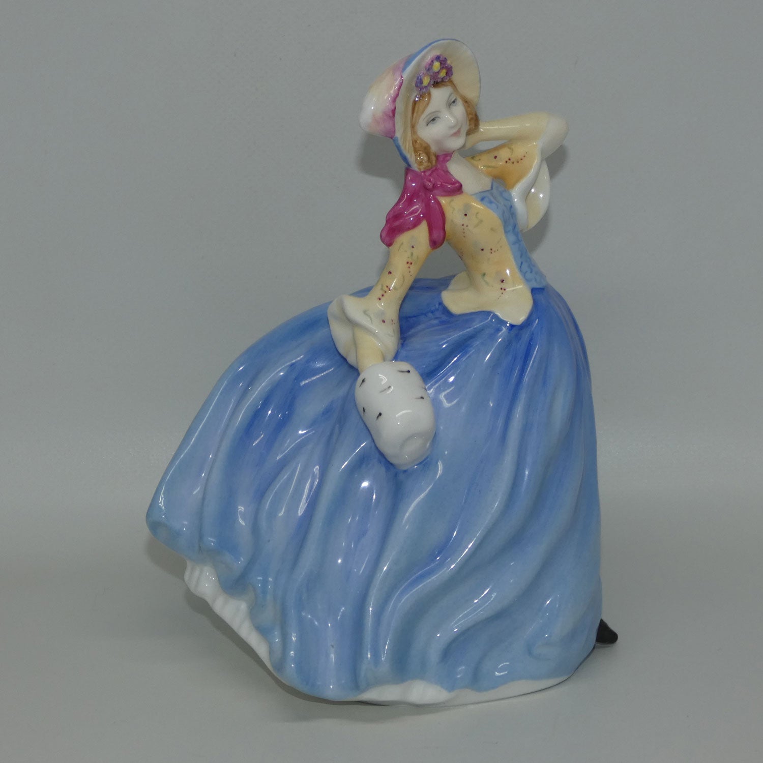 hn3736-royal-doulton-figure-autumn-breezes-blue