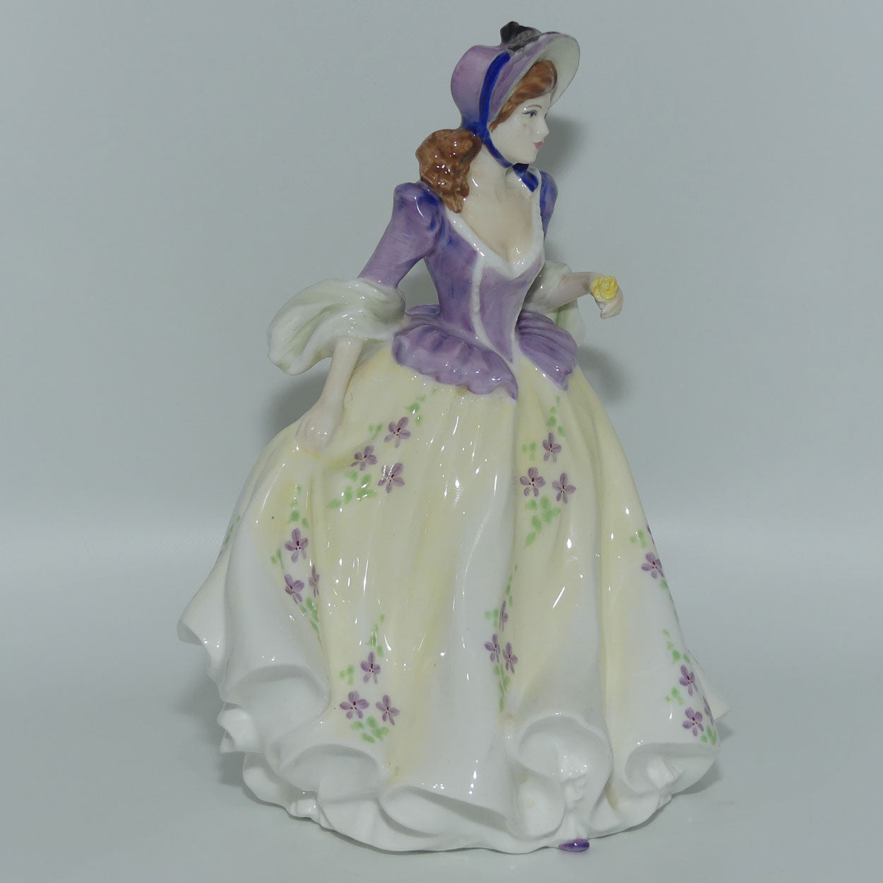 HN3972 Royal Doulton figurine Sweet Lilac | RDICC Exclusive