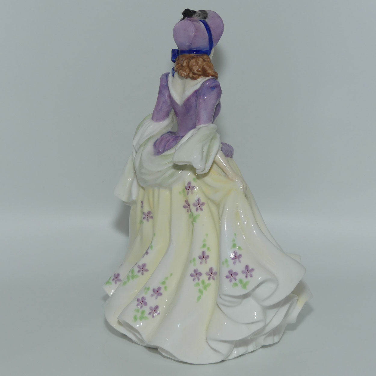 HN3972 Royal Doulton figurine Sweet Lilac | RDICC Exclusive